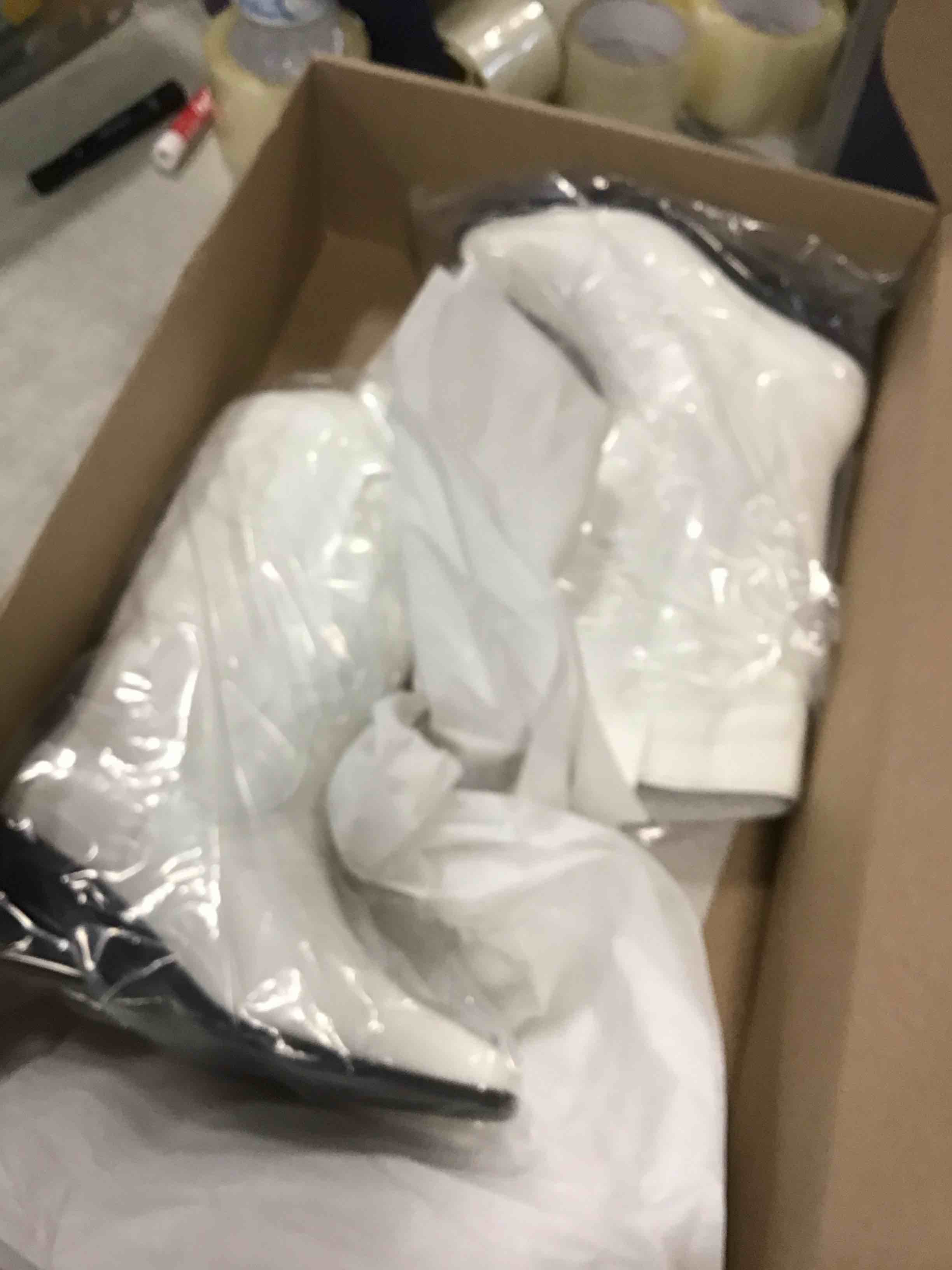 https://s3.amazonaws.com/lotting-images-prod/bidfta/TEA1935765_1736959828473.jpeg
