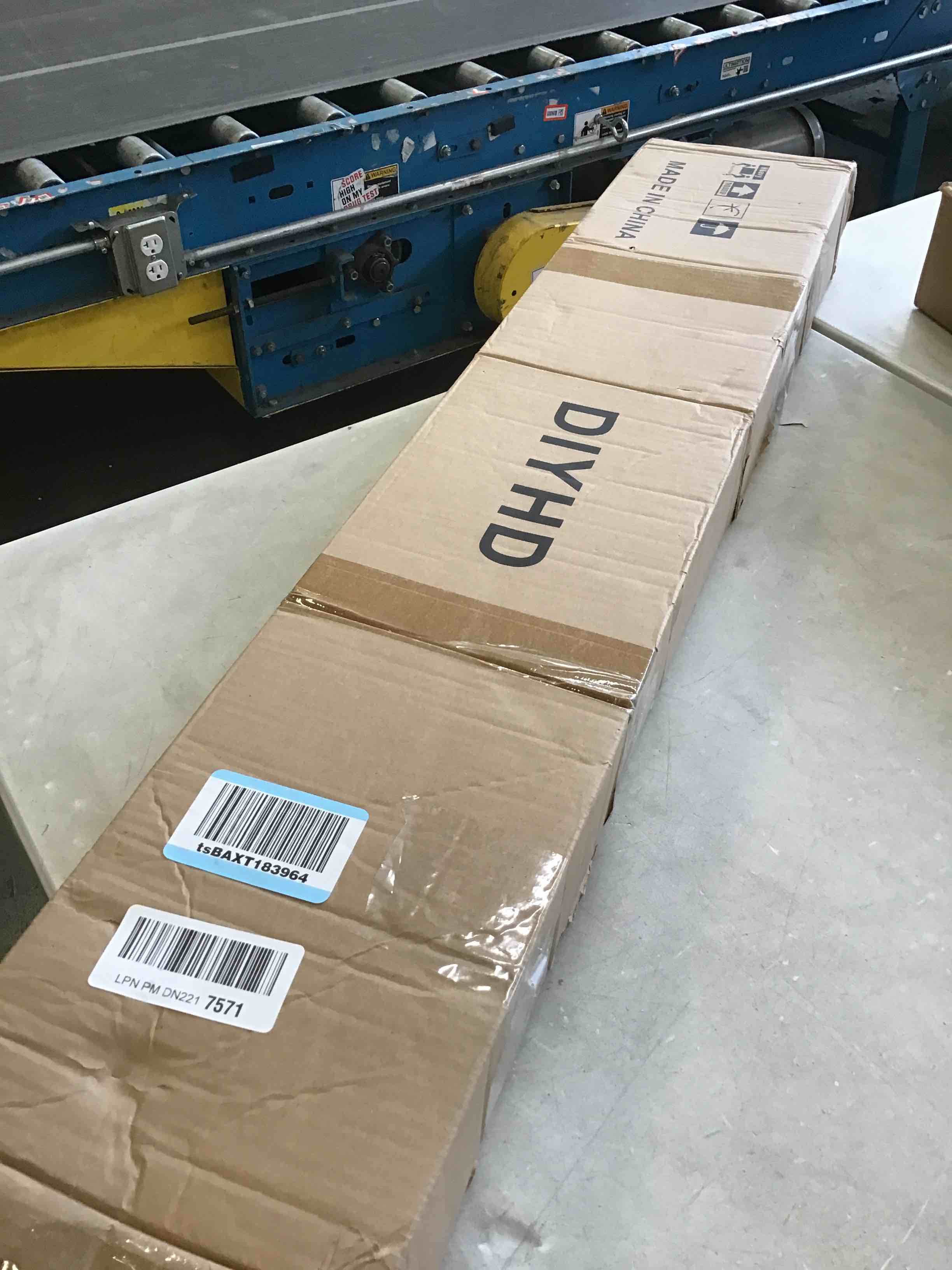 https://s3.amazonaws.com/lotting-images-prod/bidfta/TEA1936446_1743090451917.jpeg