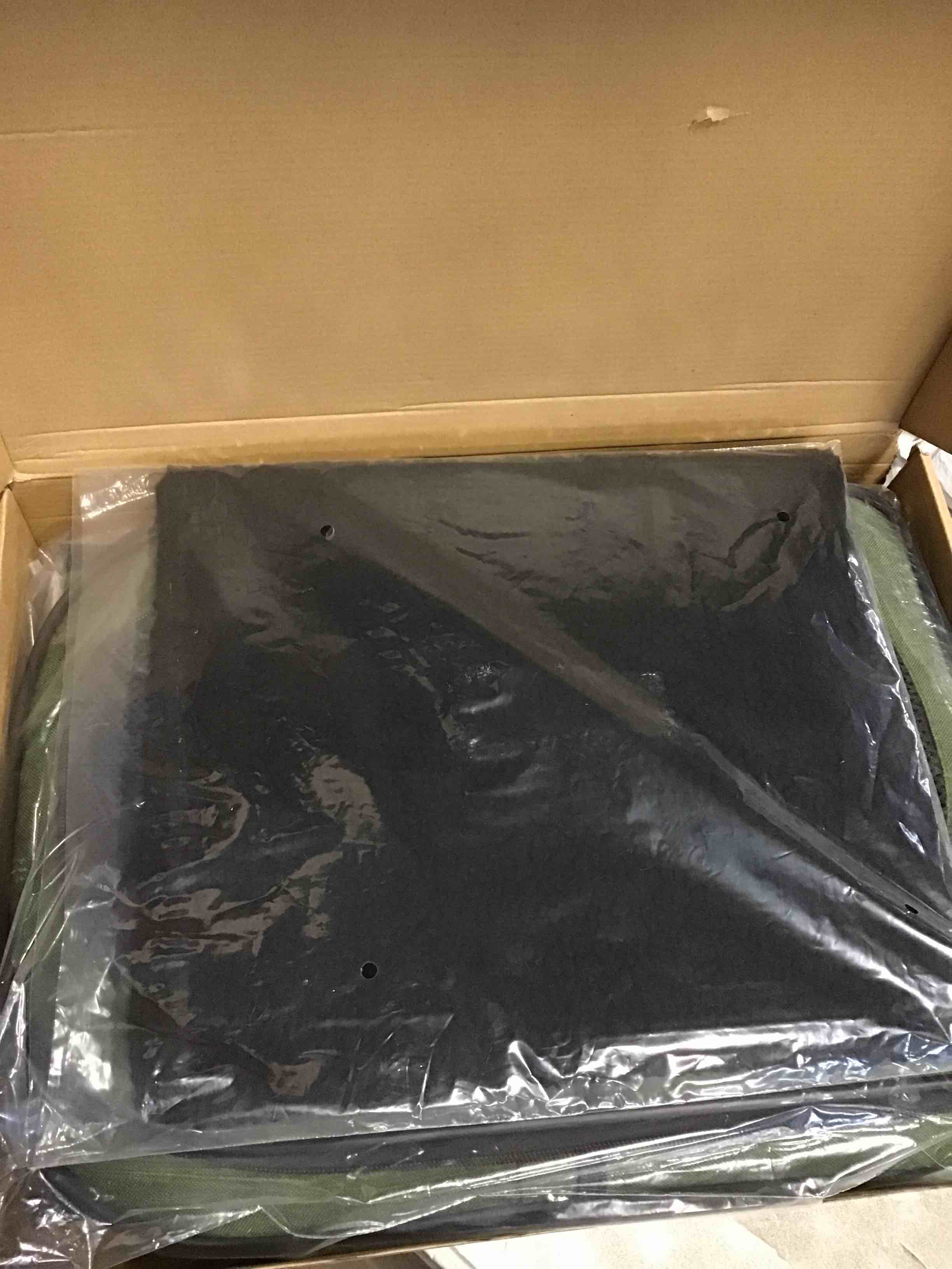 https://s3.amazonaws.com/lotting-images-prod/bidfta/TEA1936971_1743449133658.jpeg
