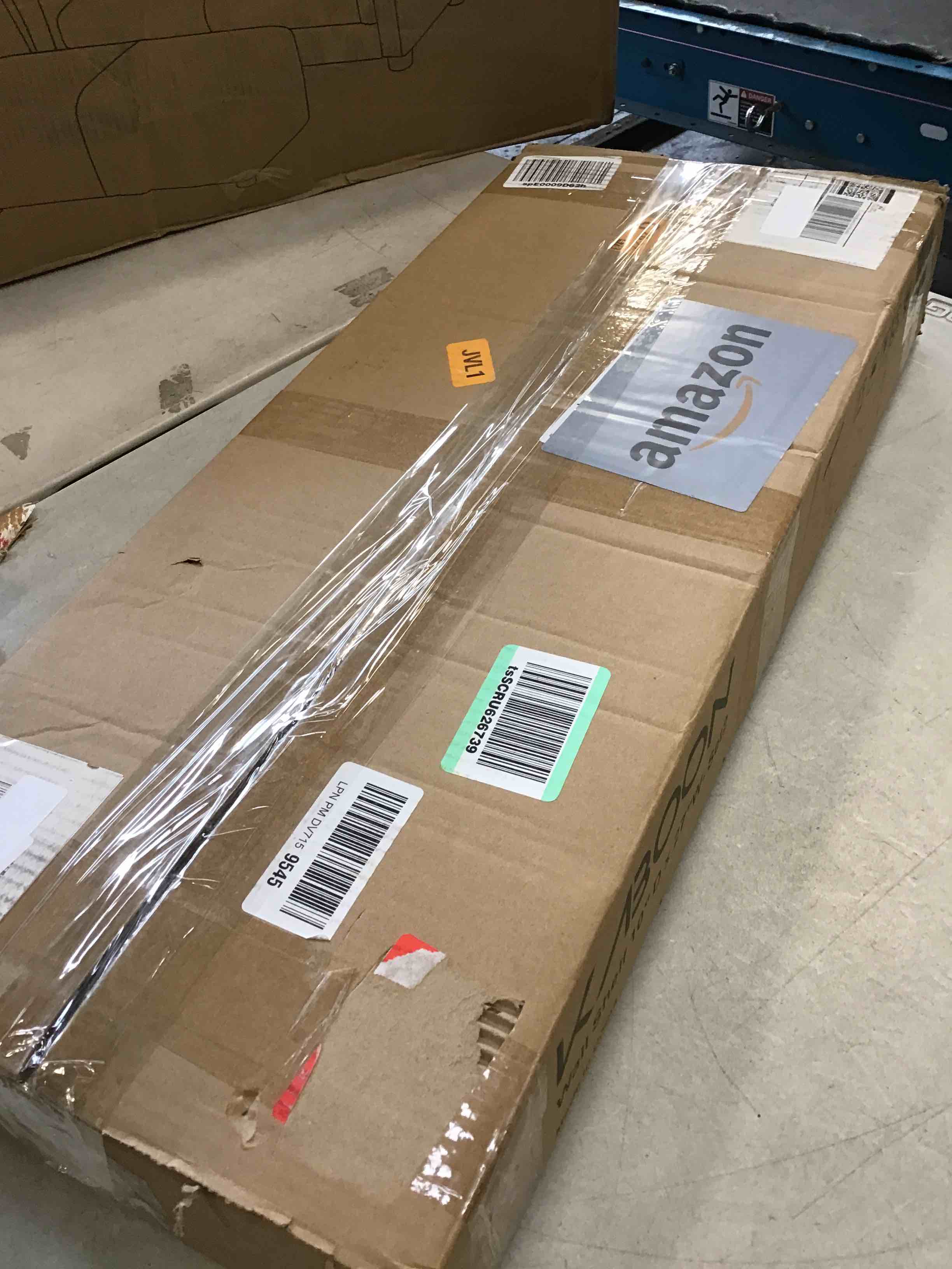 https://s3.amazonaws.com/lotting-images-prod/bidfta/TEA1937638_1743701814086.jpeg