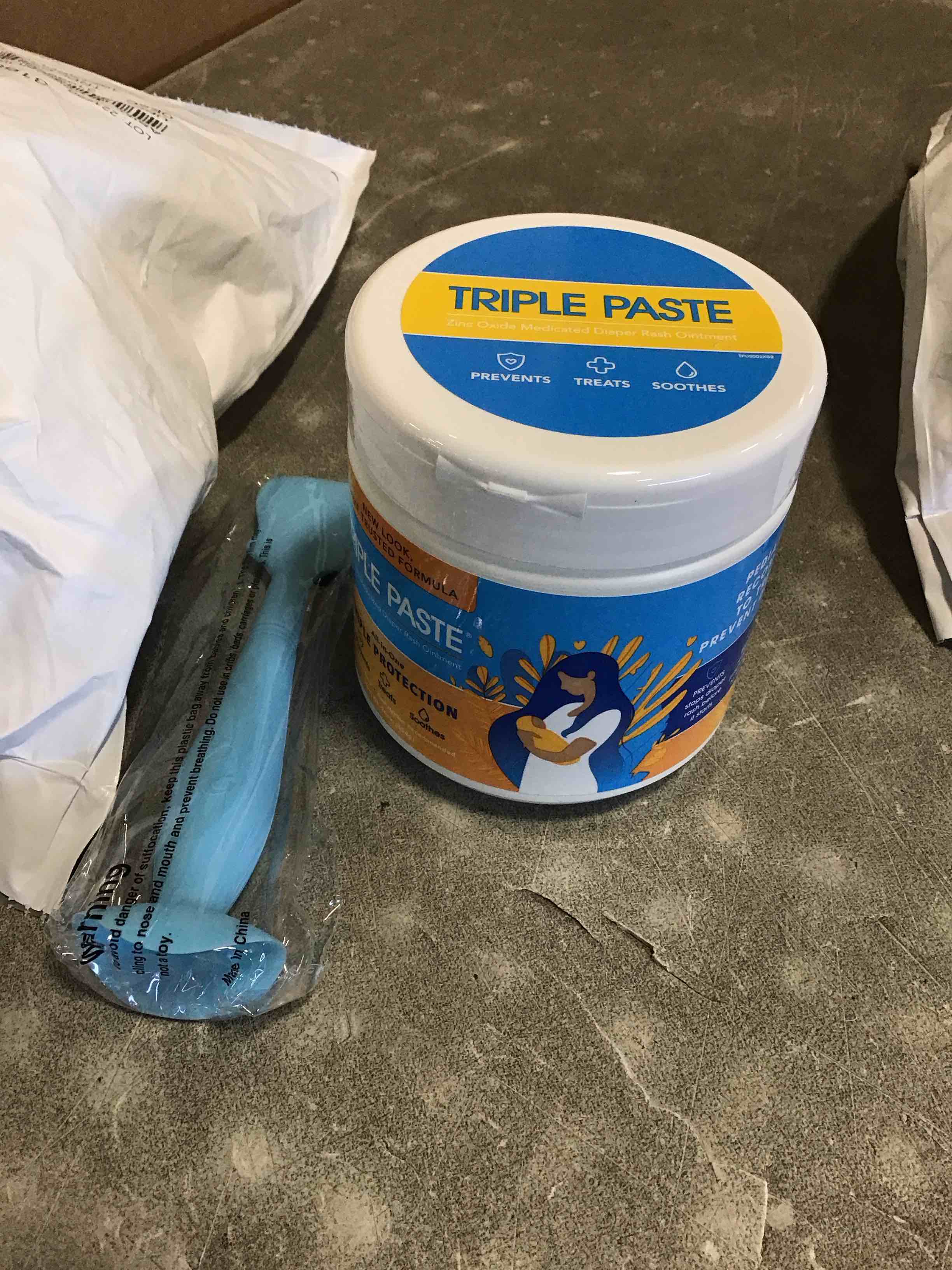 https://s3.amazonaws.com/lotting-images-prod/bidfta/TEA1937905_1744029815458.jpeg
