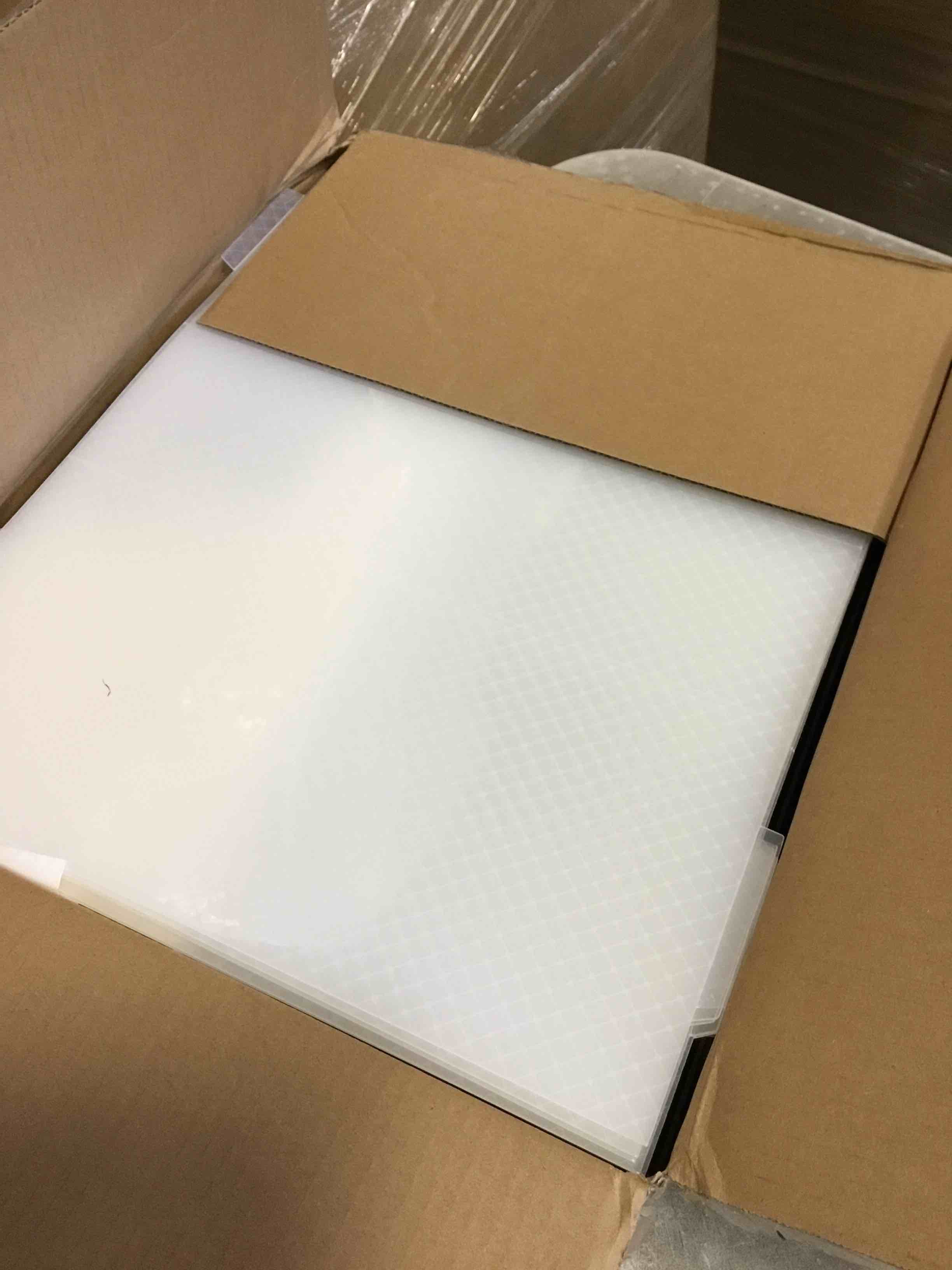 https://s3.amazonaws.com/lotting-images-prod/bidfta/TEA1938263_1744141489044.jpeg
