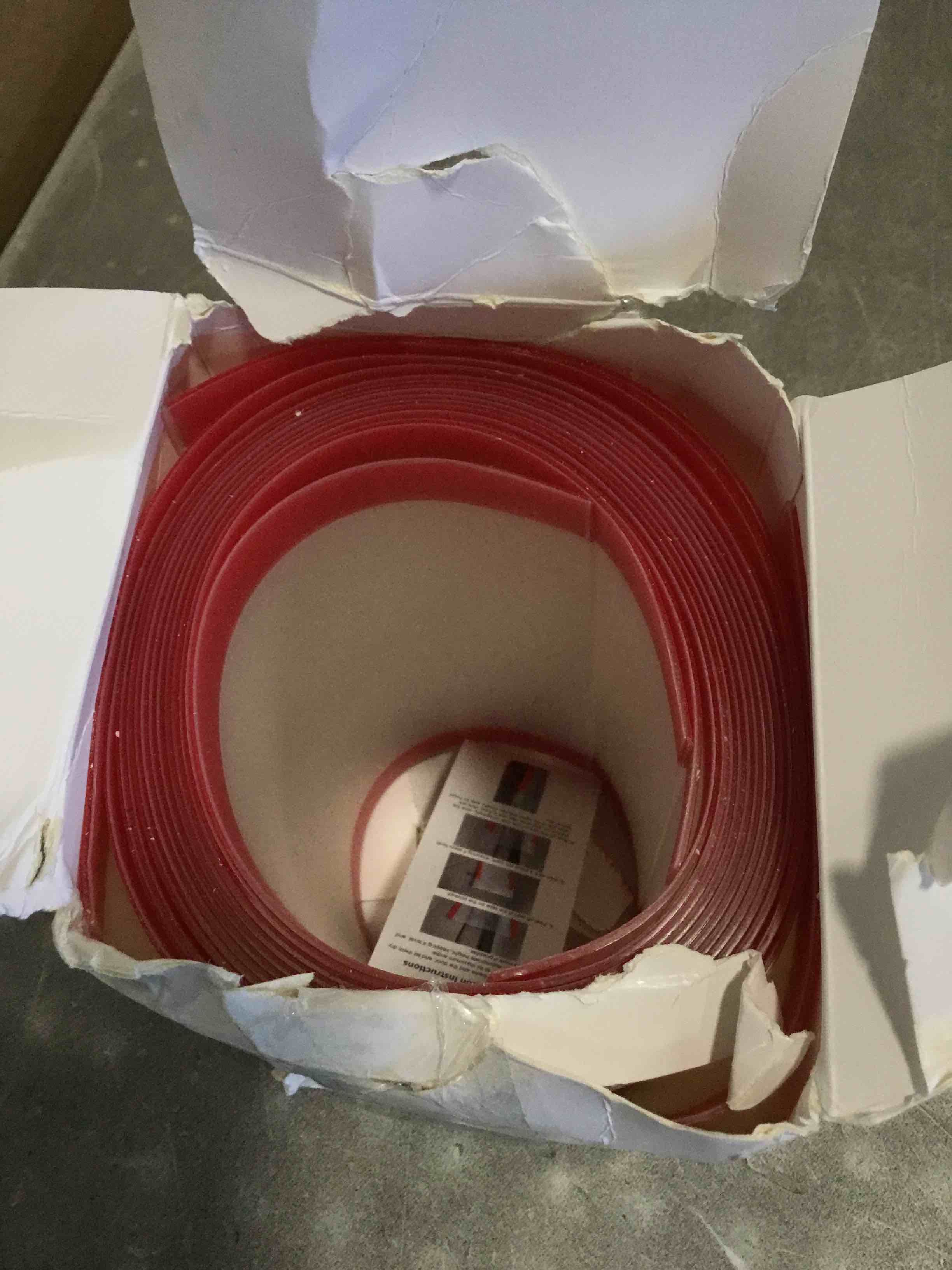 https://s3.amazonaws.com/lotting-images-prod/bidfta/TEA1938332_1744204946769.jpeg