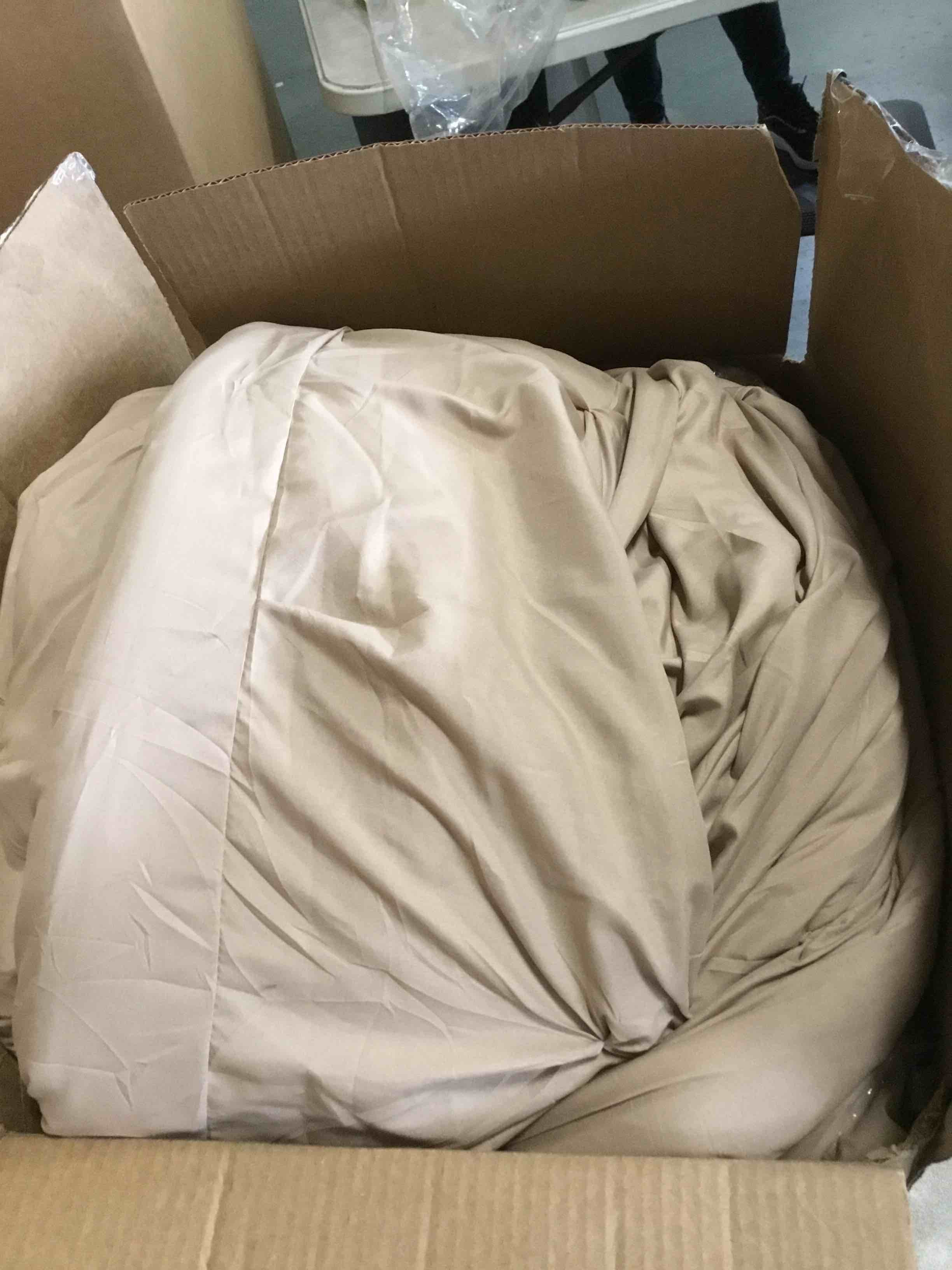 https://s3.amazonaws.com/lotting-images-prod/bidfta/TEA1938430_1744224342363.jpeg