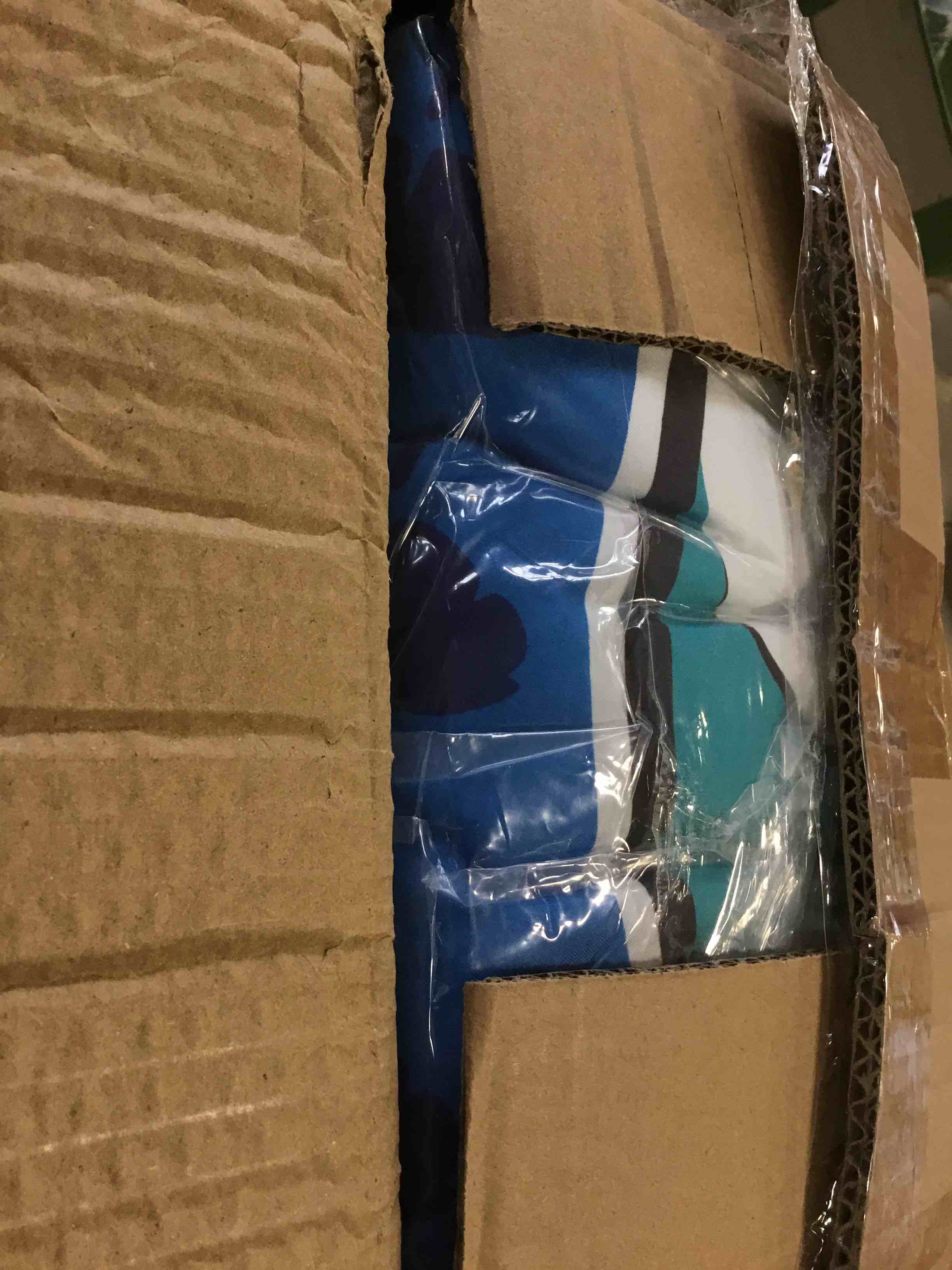 https://s3.amazonaws.com/lotting-images-prod/bidfta/TEA1939615_1743435831413.jpeg