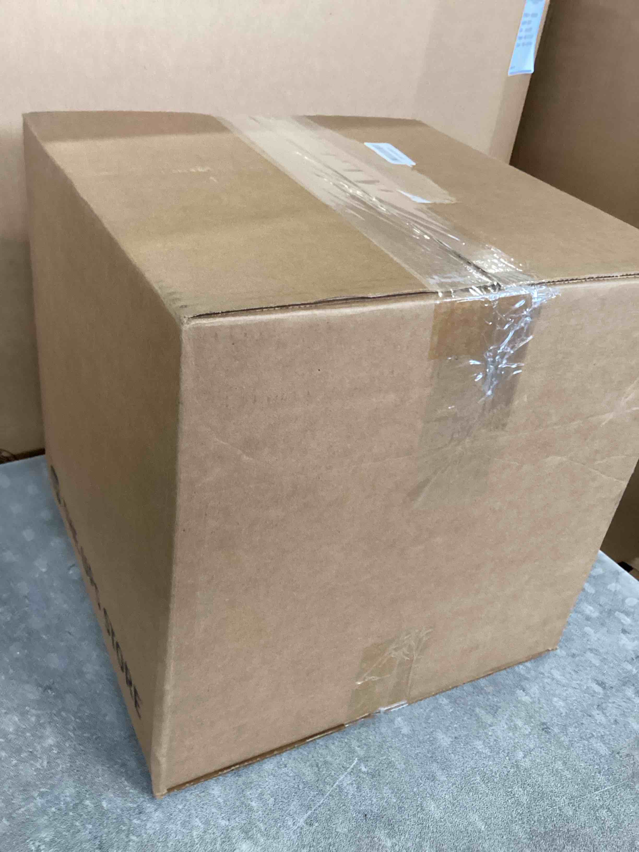 https://s3.amazonaws.com/lotting-images-prod/bidfta/TEA1939706_1745928842814.jpeg