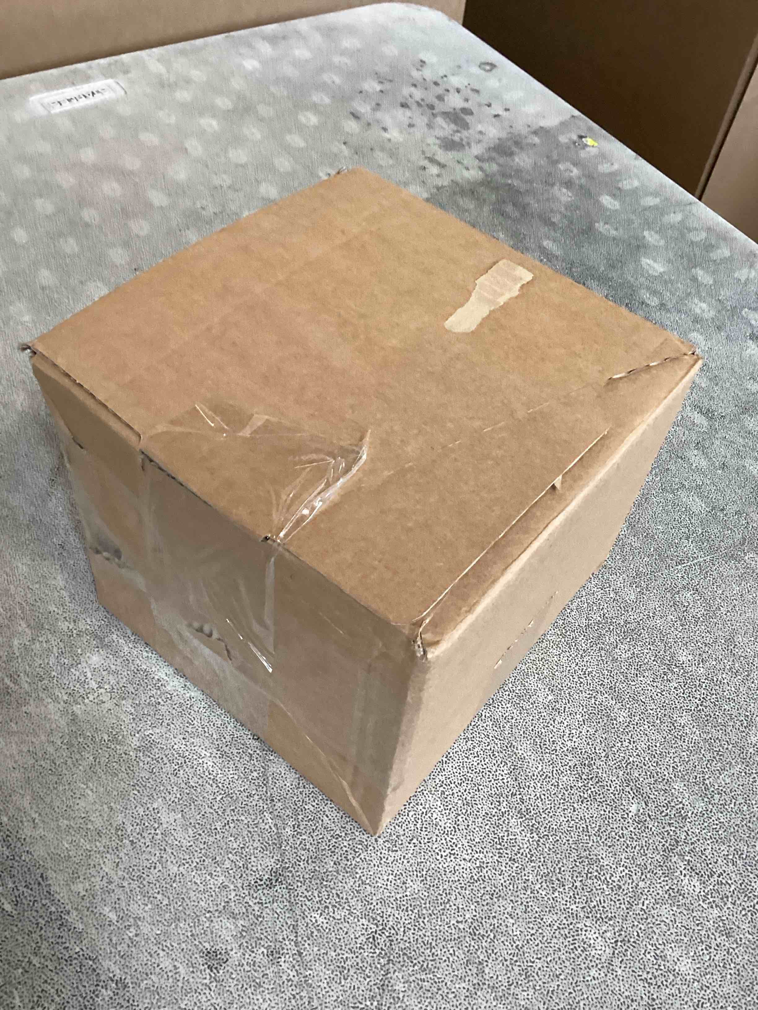 https://s3.amazonaws.com/lotting-images-prod/bidfta/TEA1939906_1746032560938.jpeg