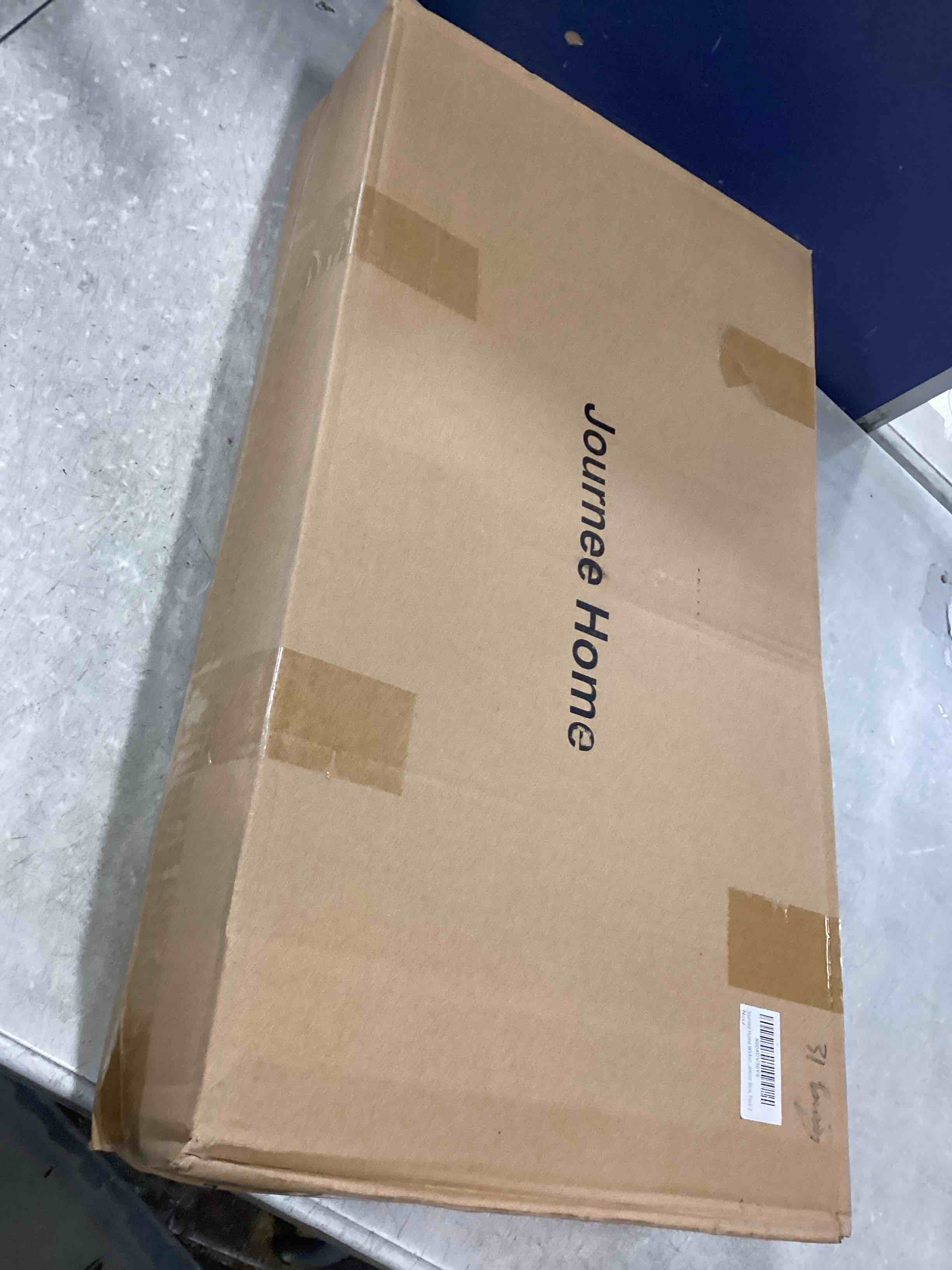 https://s3.amazonaws.com/lotting-images-prod/bidfta/TEA1940621_1746560024643.jpeg