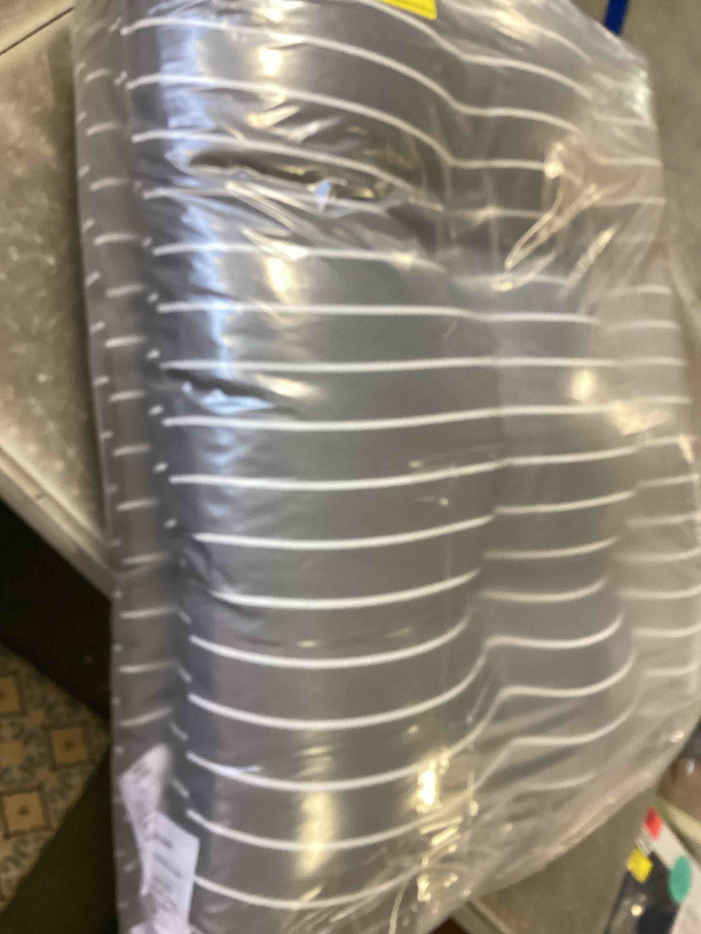 https://s3.amazonaws.com/lotting-images-prod/bidfta/TEA1941566_1749653214483.jpeg