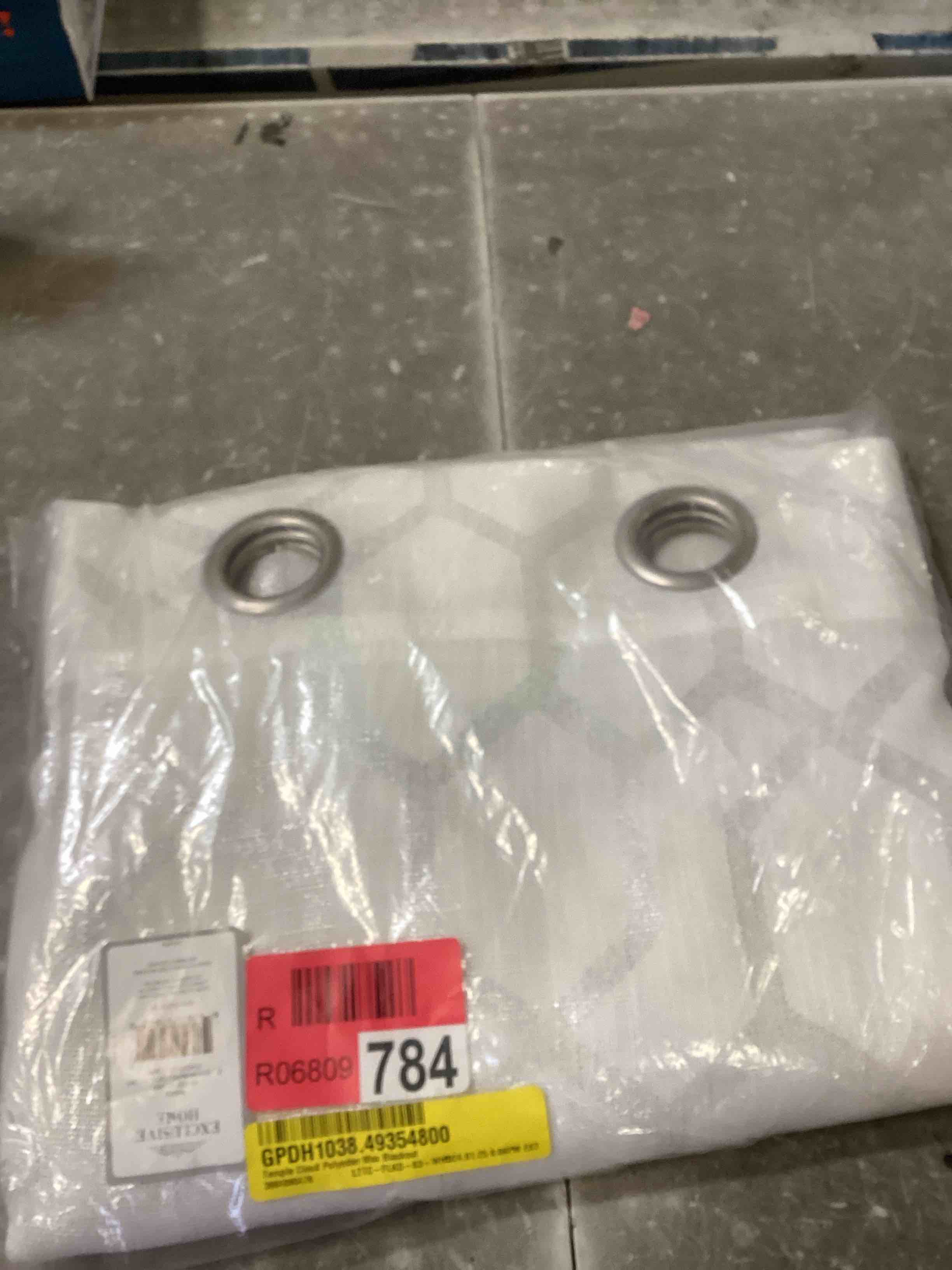 https://s3.amazonaws.com/lotting-images-prod/bidfta/TEA1941576_1749655089376.jpeg