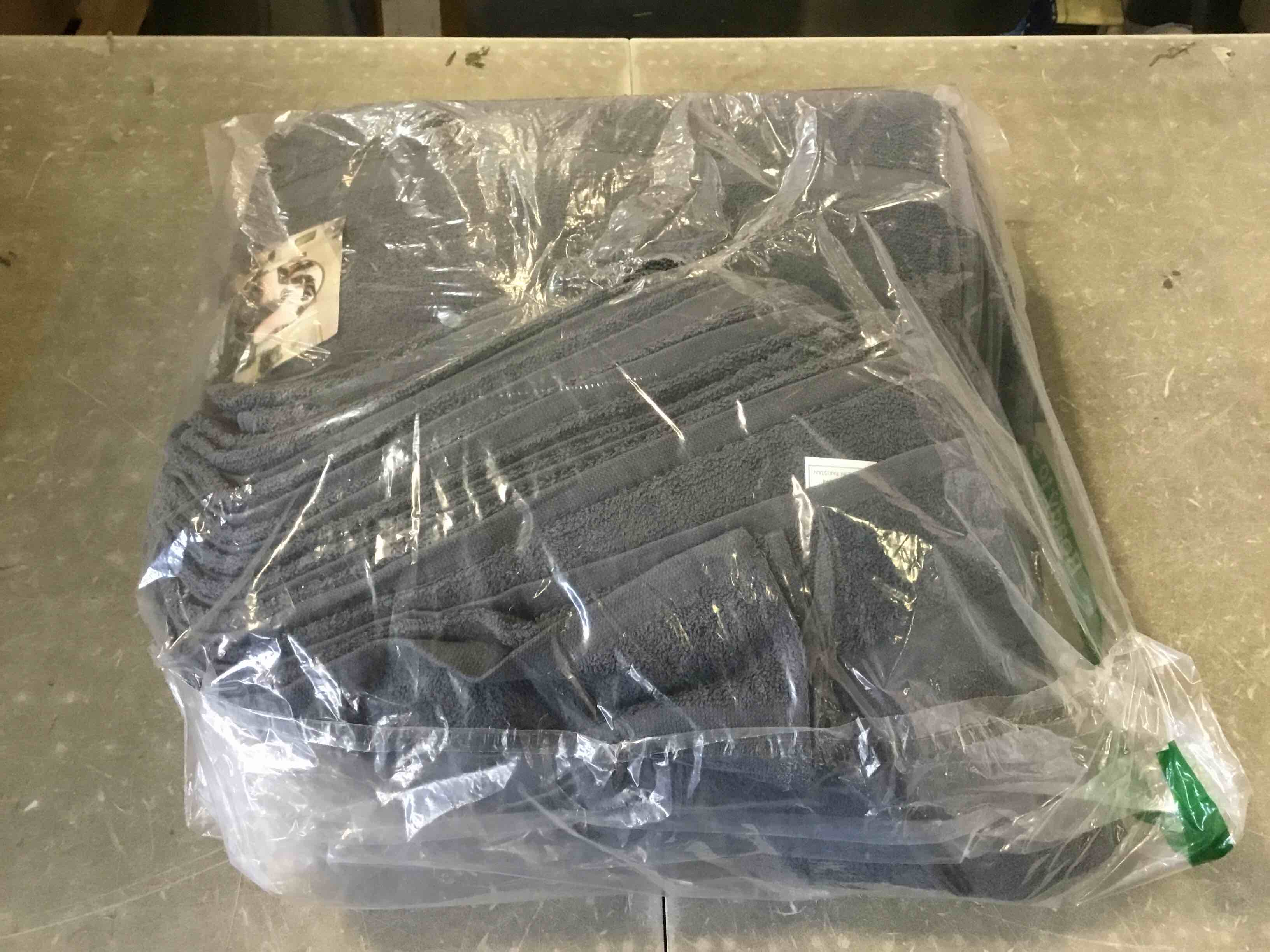 https://s3.amazonaws.com/lotting-images-prod/bidfta/TEA1948119_1743531791115.jpeg