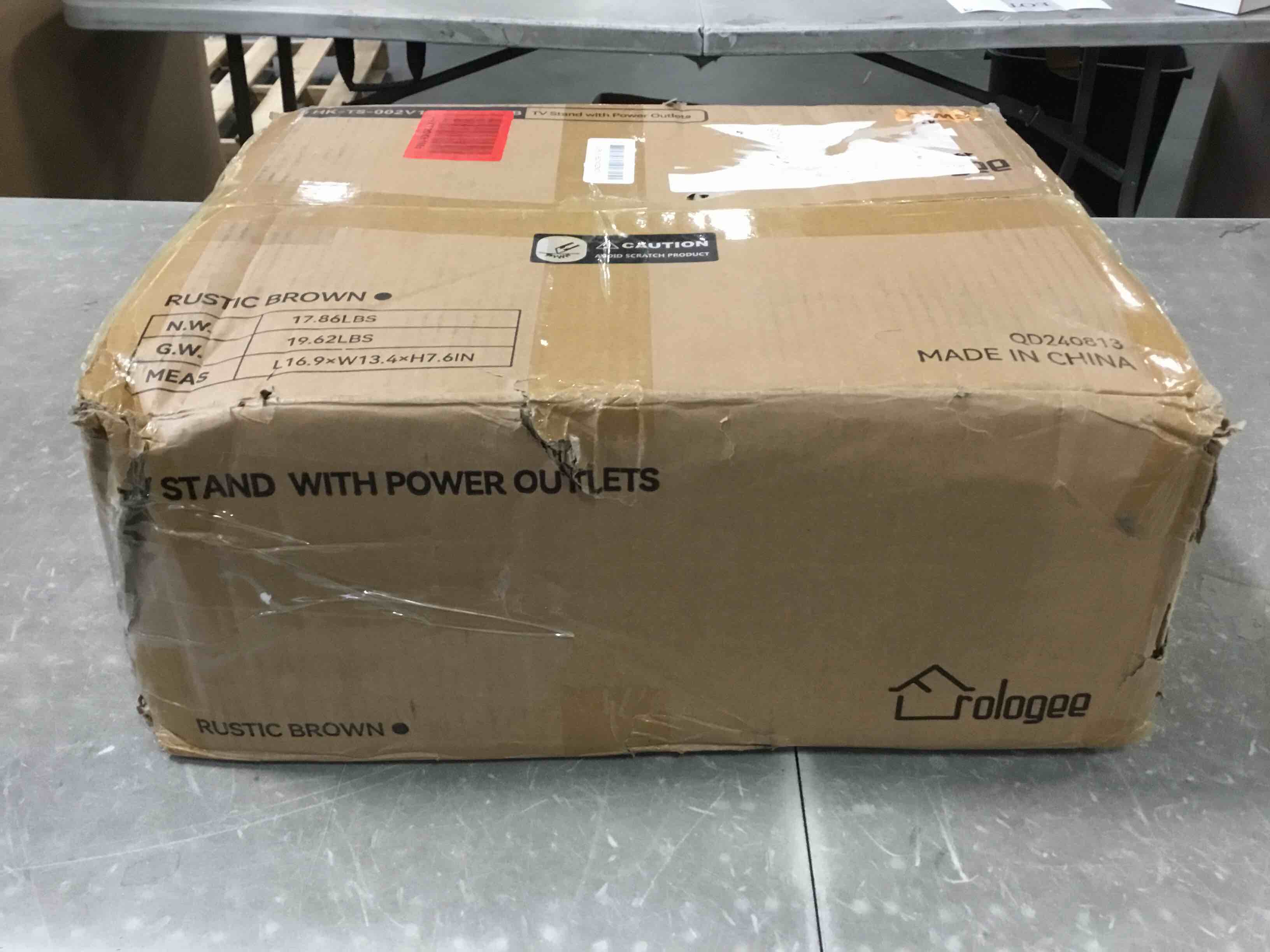 https://s3.amazonaws.com/lotting-images-prod/bidfta/TEA1948227_1743599865614.jpeg