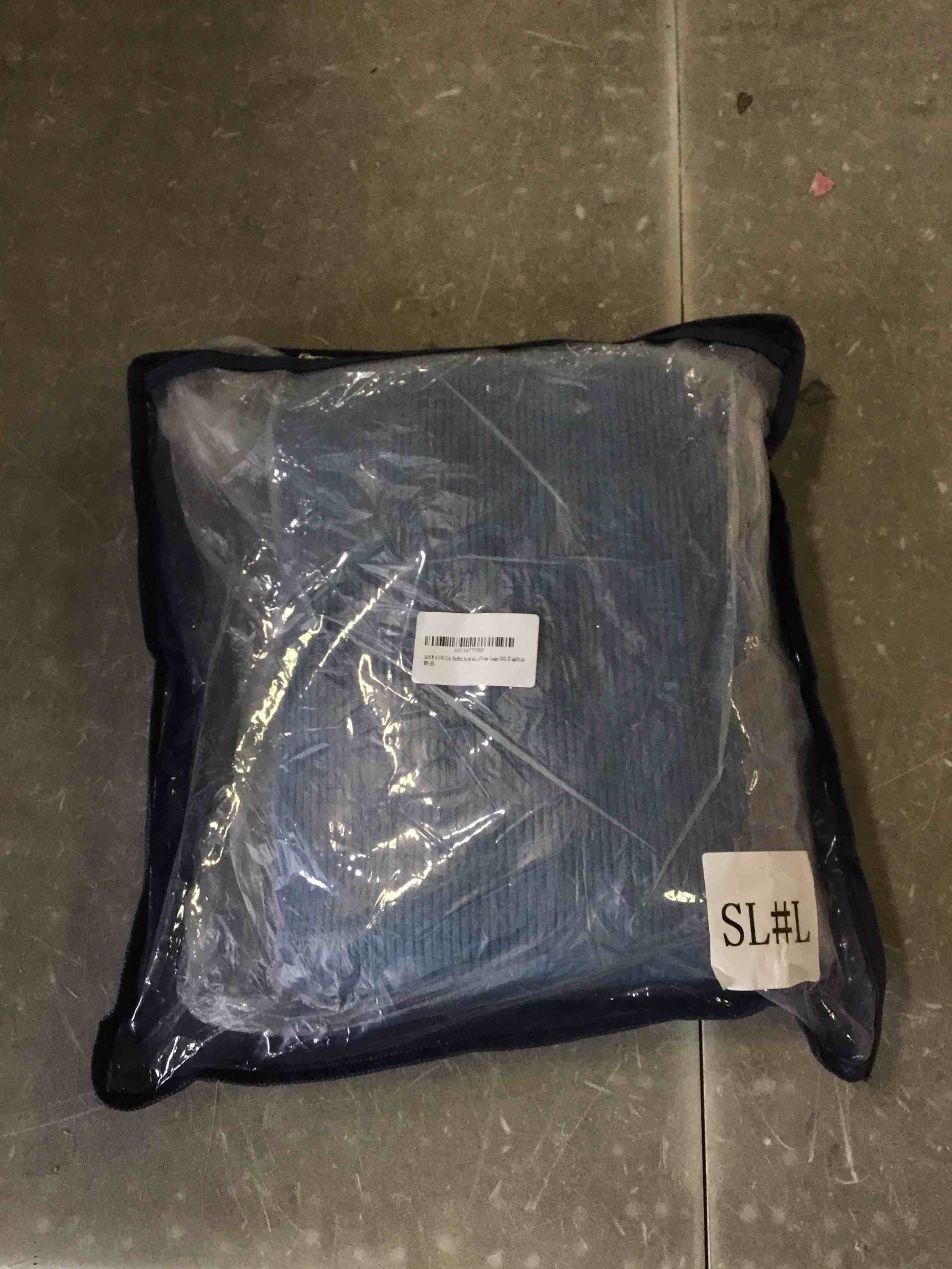 https://s3.amazonaws.com/lotting-images-prod/bidfta/TEA1948308_1743612185380.jpeg