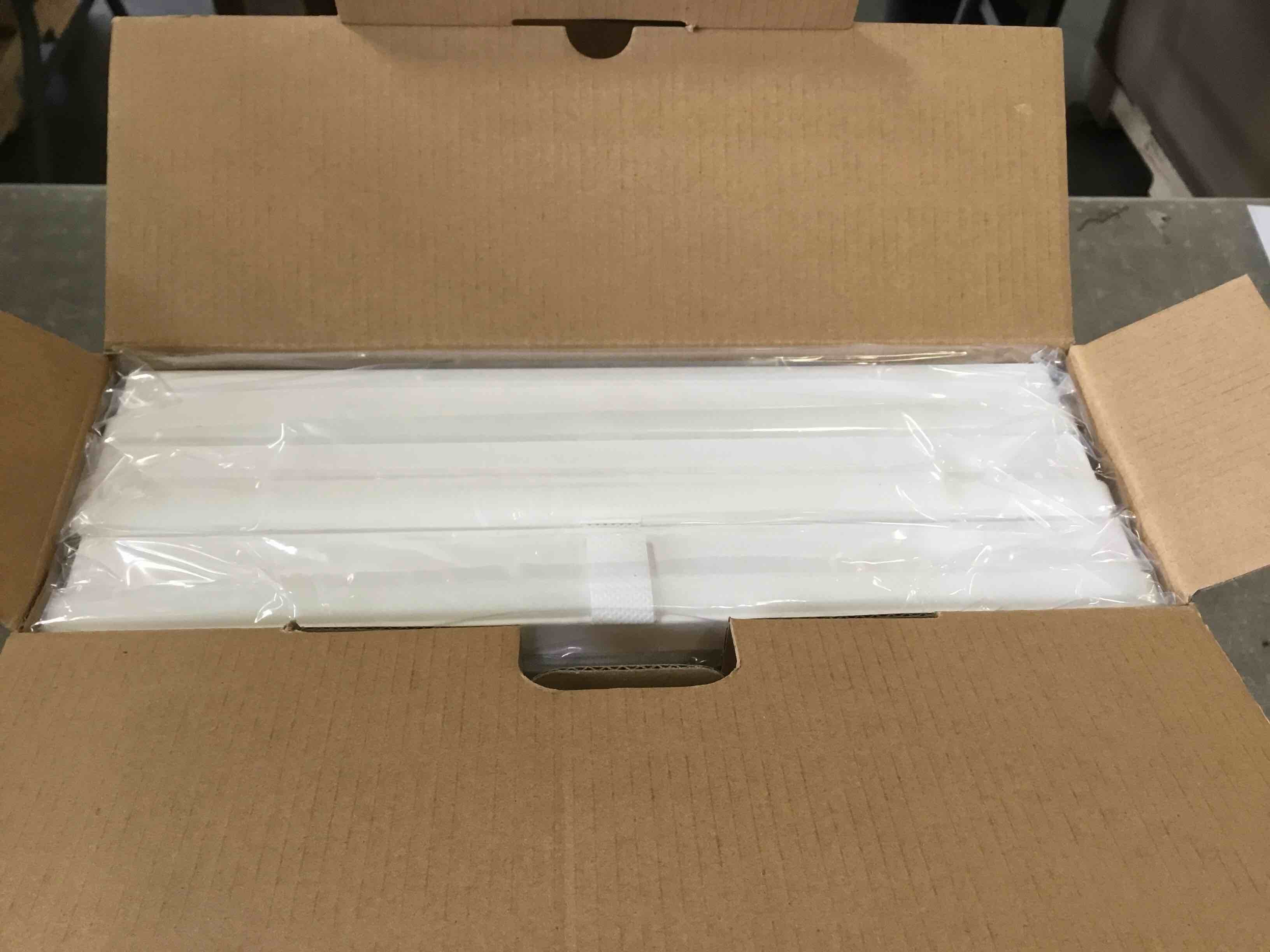 https://s3.amazonaws.com/lotting-images-prod/bidfta/TEA1948324_1743614357490.jpeg