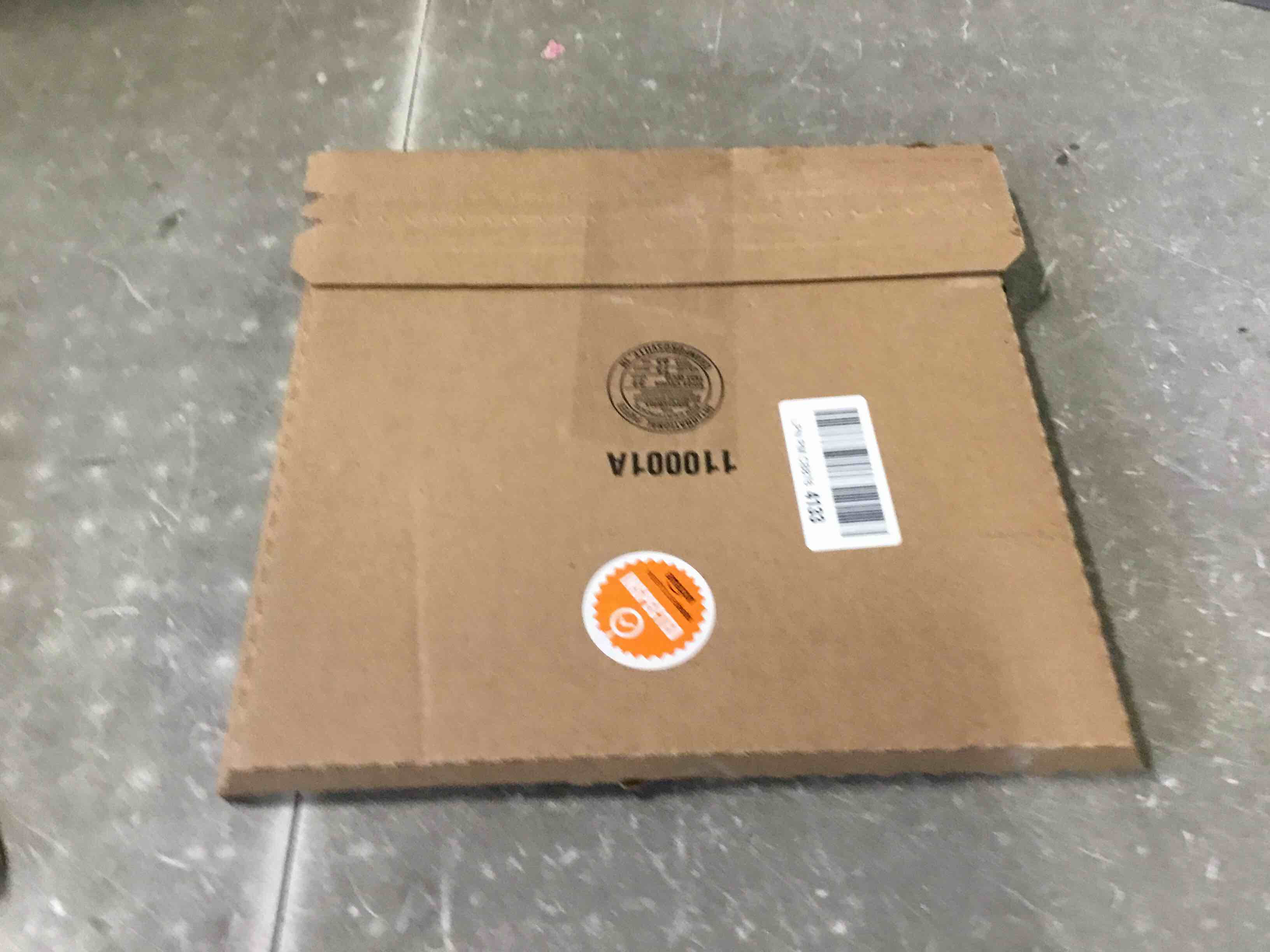 https://s3.amazonaws.com/lotting-images-prod/bidfta/TEA1949628_1745241547311.jpeg
