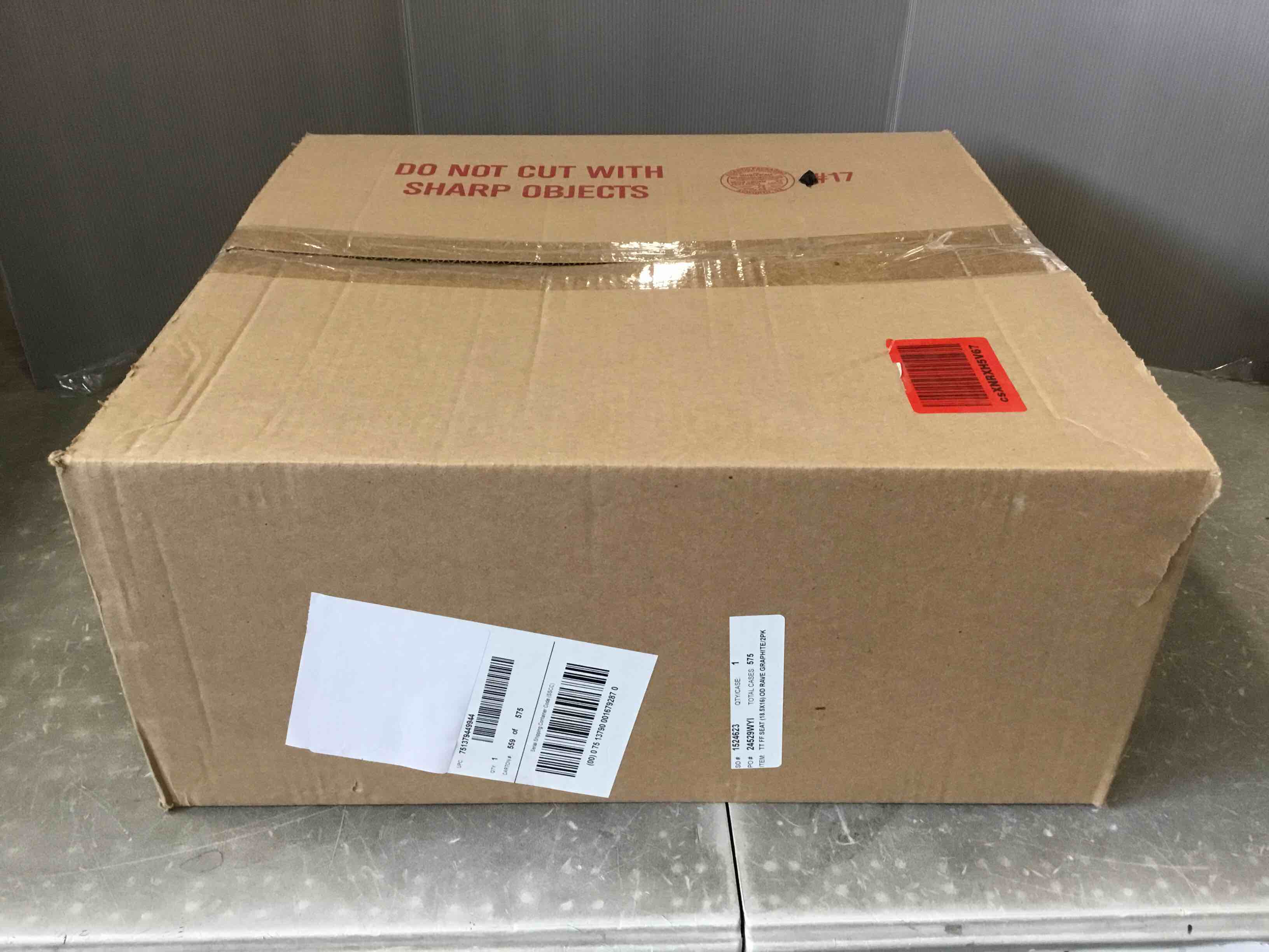https://s3.amazonaws.com/lotting-images-prod/bidfta/TEA1950658_1746463052760.jpeg