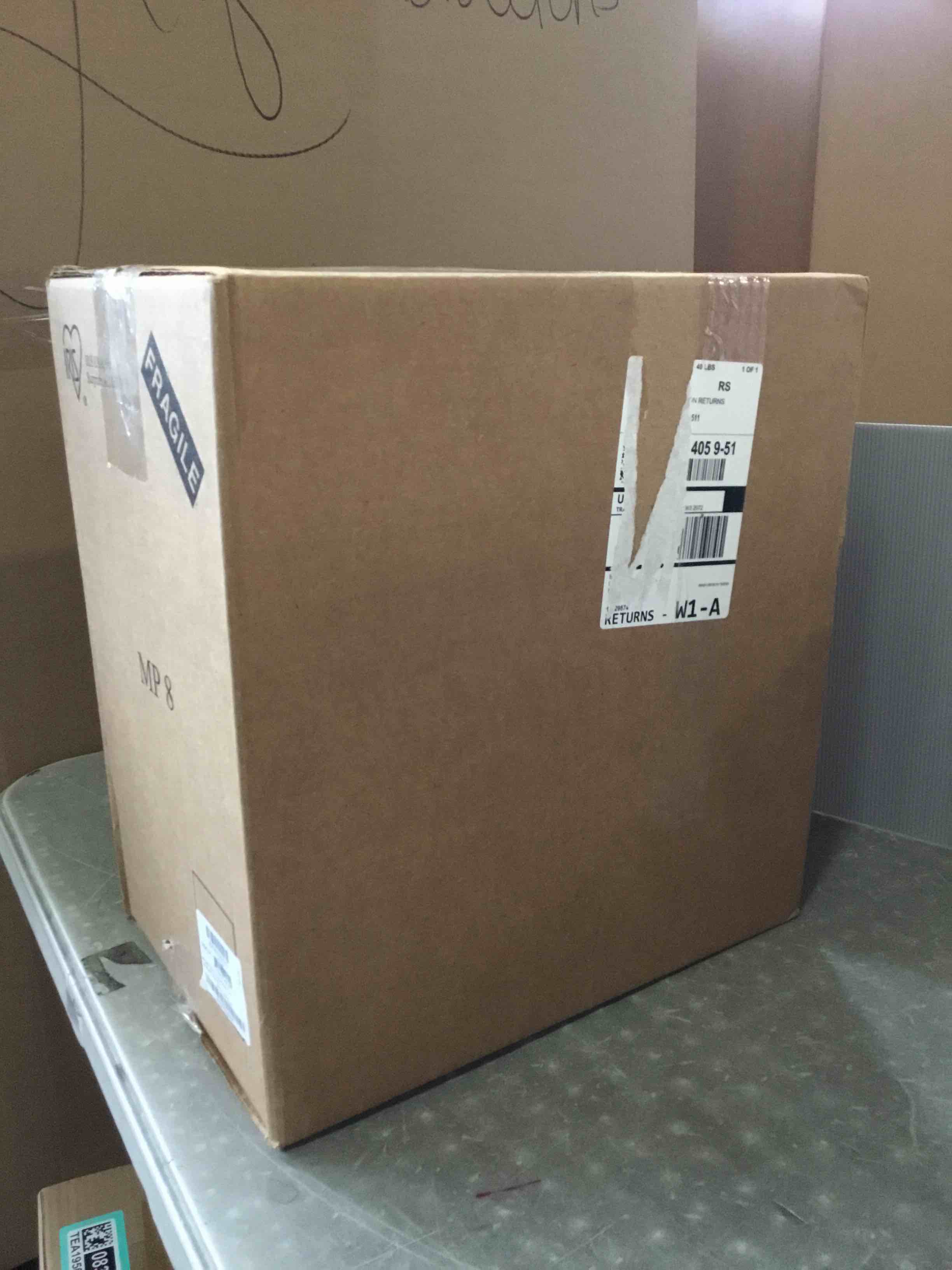 https://s3.amazonaws.com/lotting-images-prod/bidfta/TEA1950875_1746554016921.jpeg