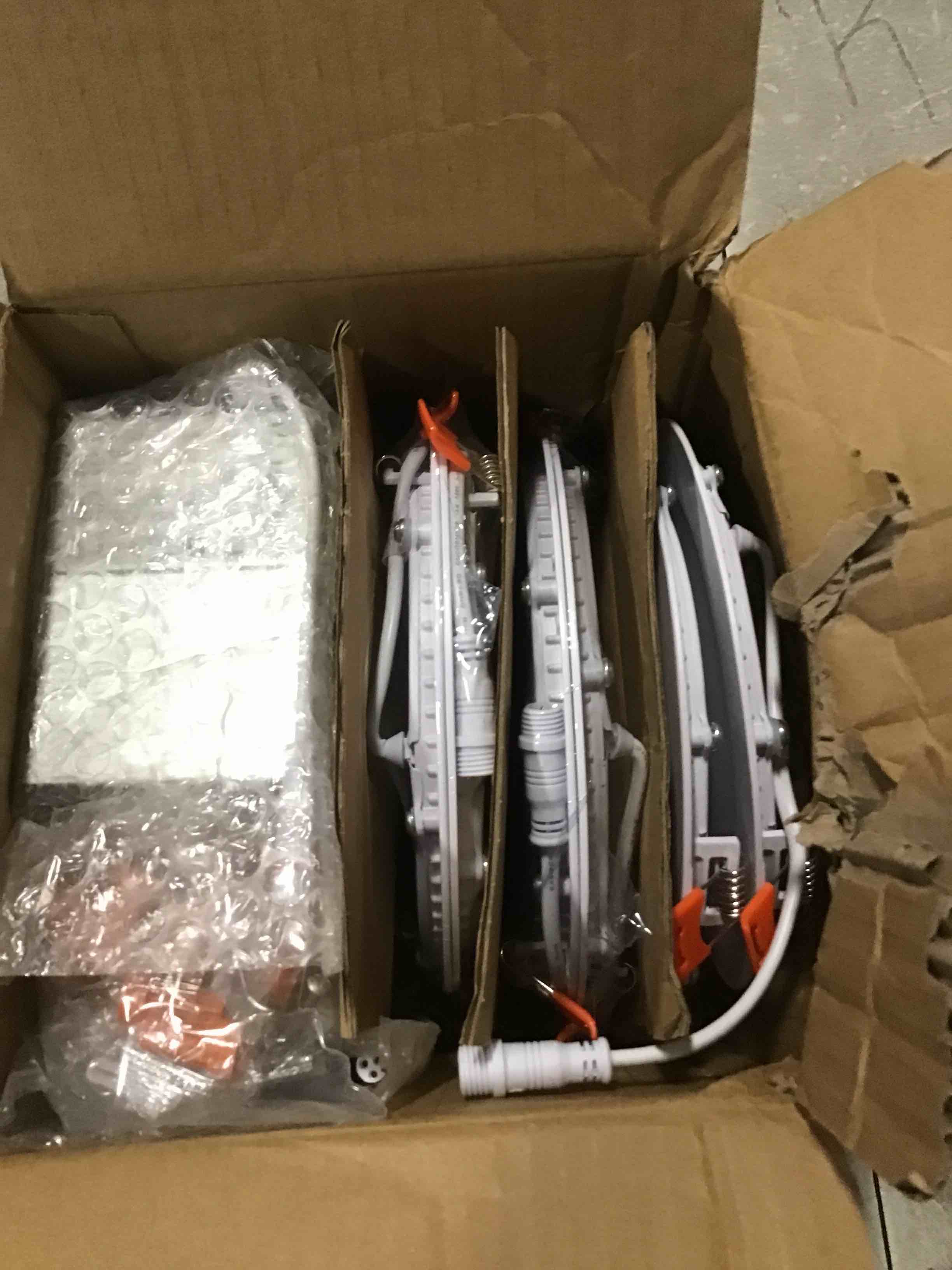 https://s3.amazonaws.com/lotting-images-prod/bidfta/TEA1951604_1743519264287.jpeg