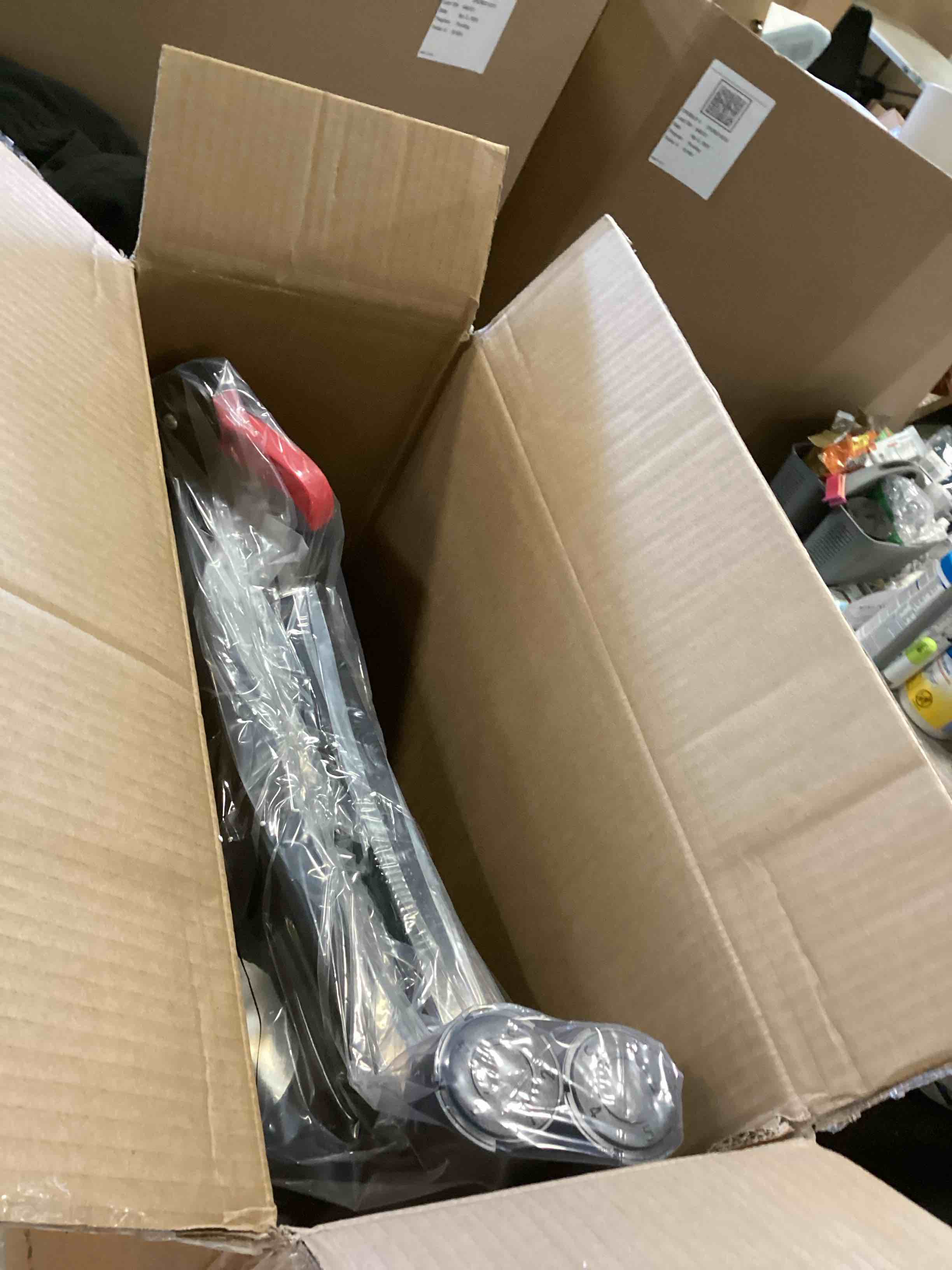 https://s3.amazonaws.com/lotting-images-prod/bidfta/TEA1952102_1744038047960.jpeg
