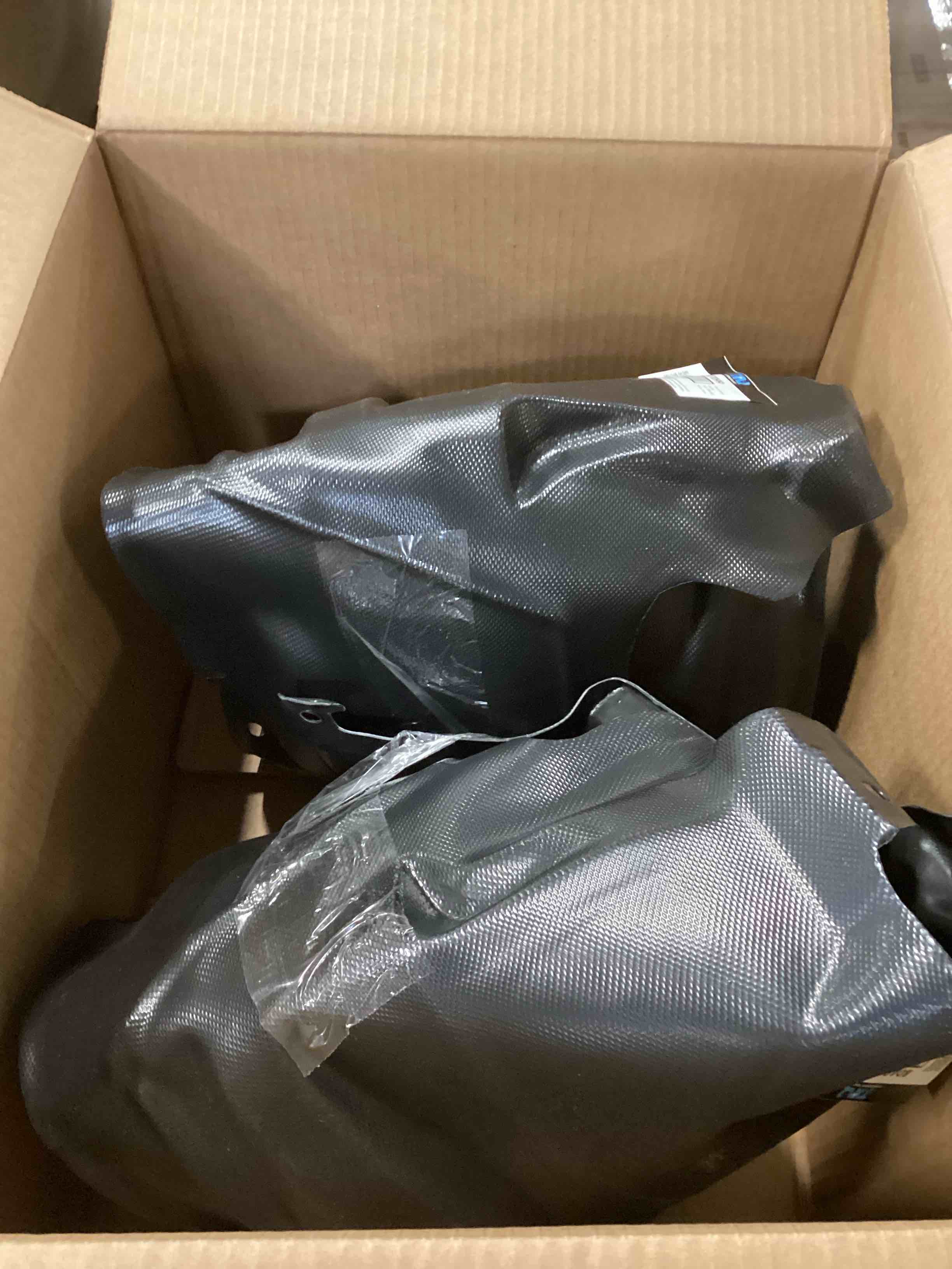https://s3.amazonaws.com/lotting-images-prod/bidfta/TEA1952110_1744038860526.jpeg