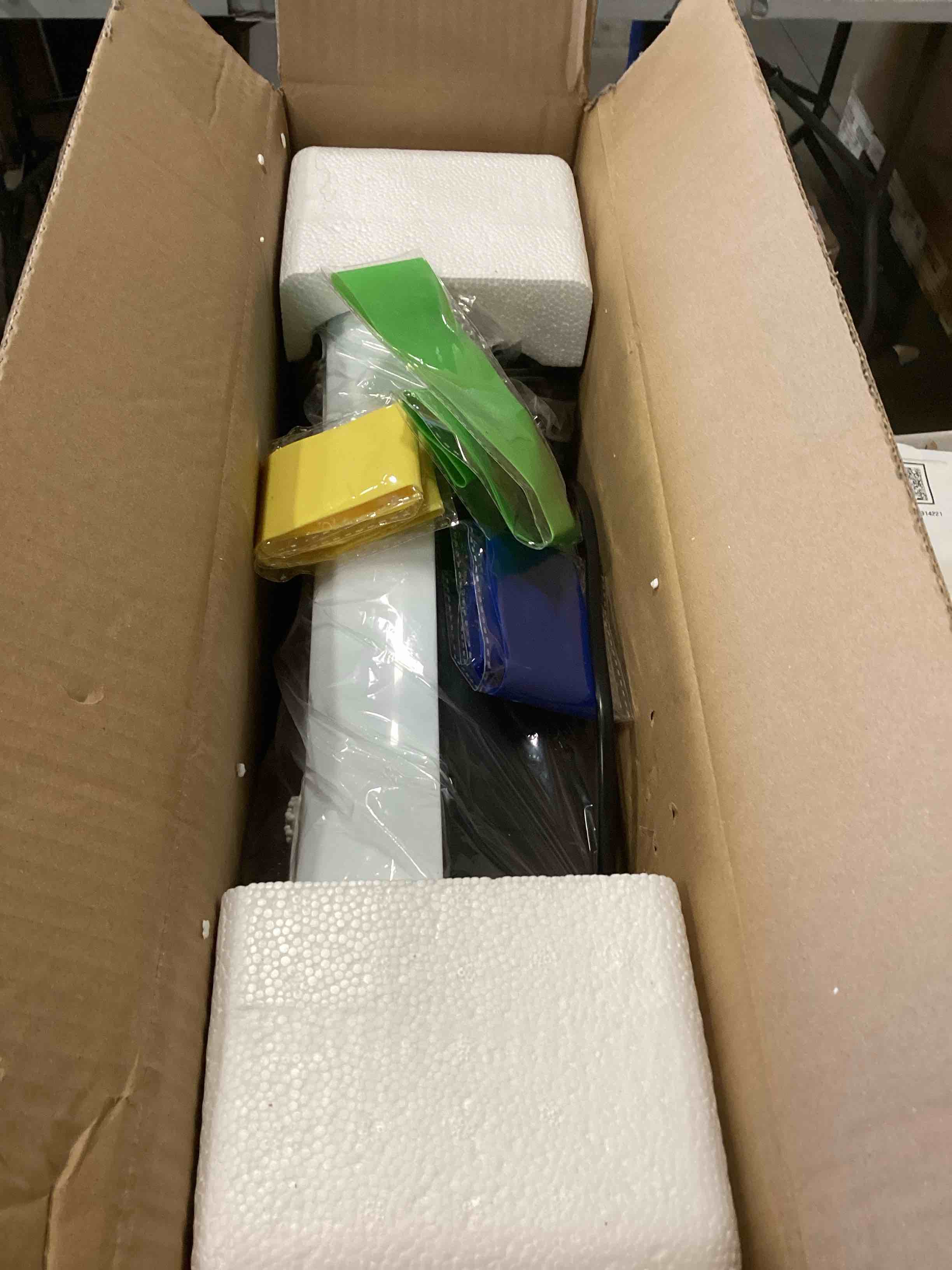 https://s3.amazonaws.com/lotting-images-prod/bidfta/TEA1952111_1744038962974.jpeg