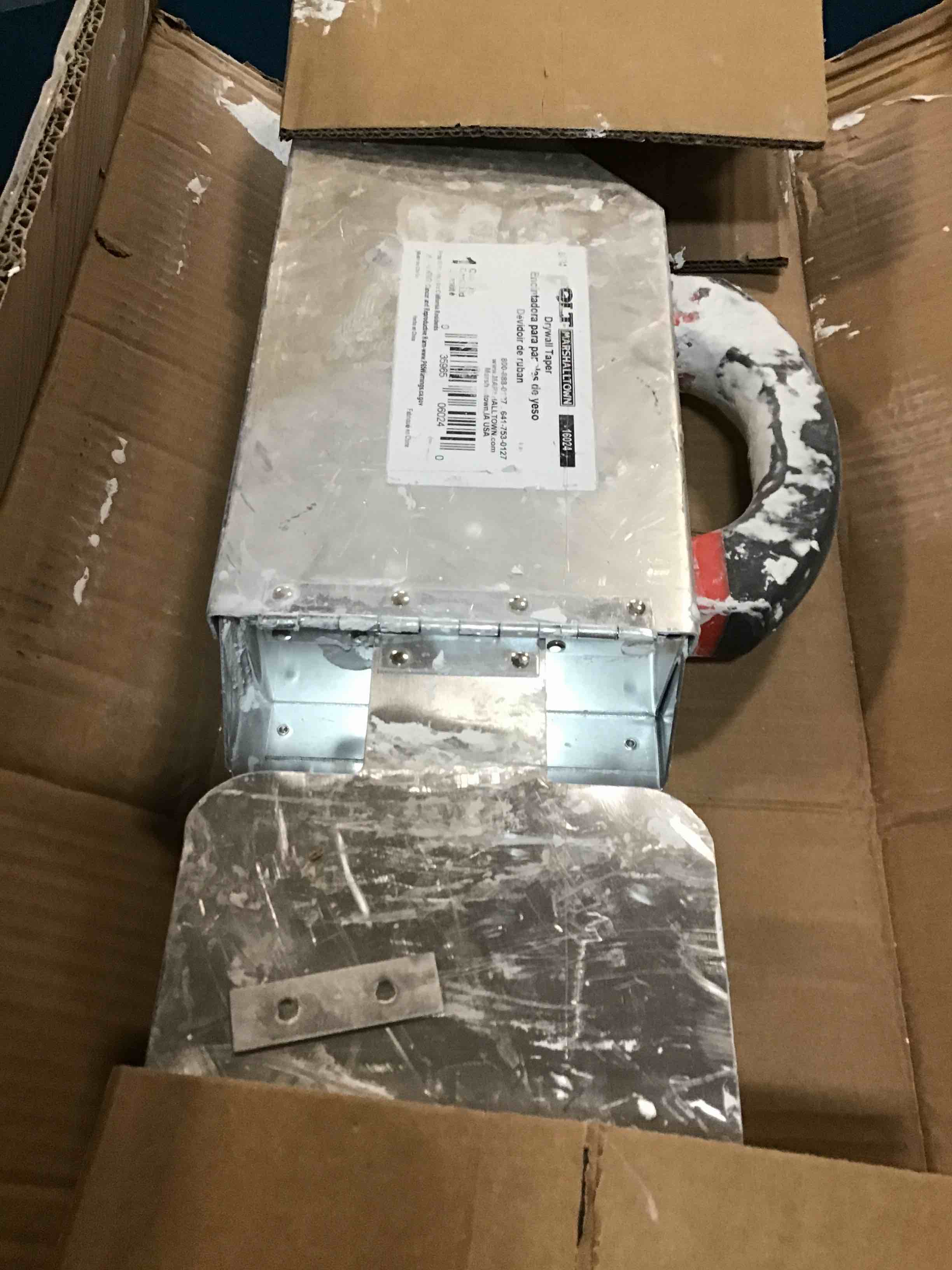 https://s3.amazonaws.com/lotting-images-prod/bidfta/TEA1953008_1744902769068.jpeg