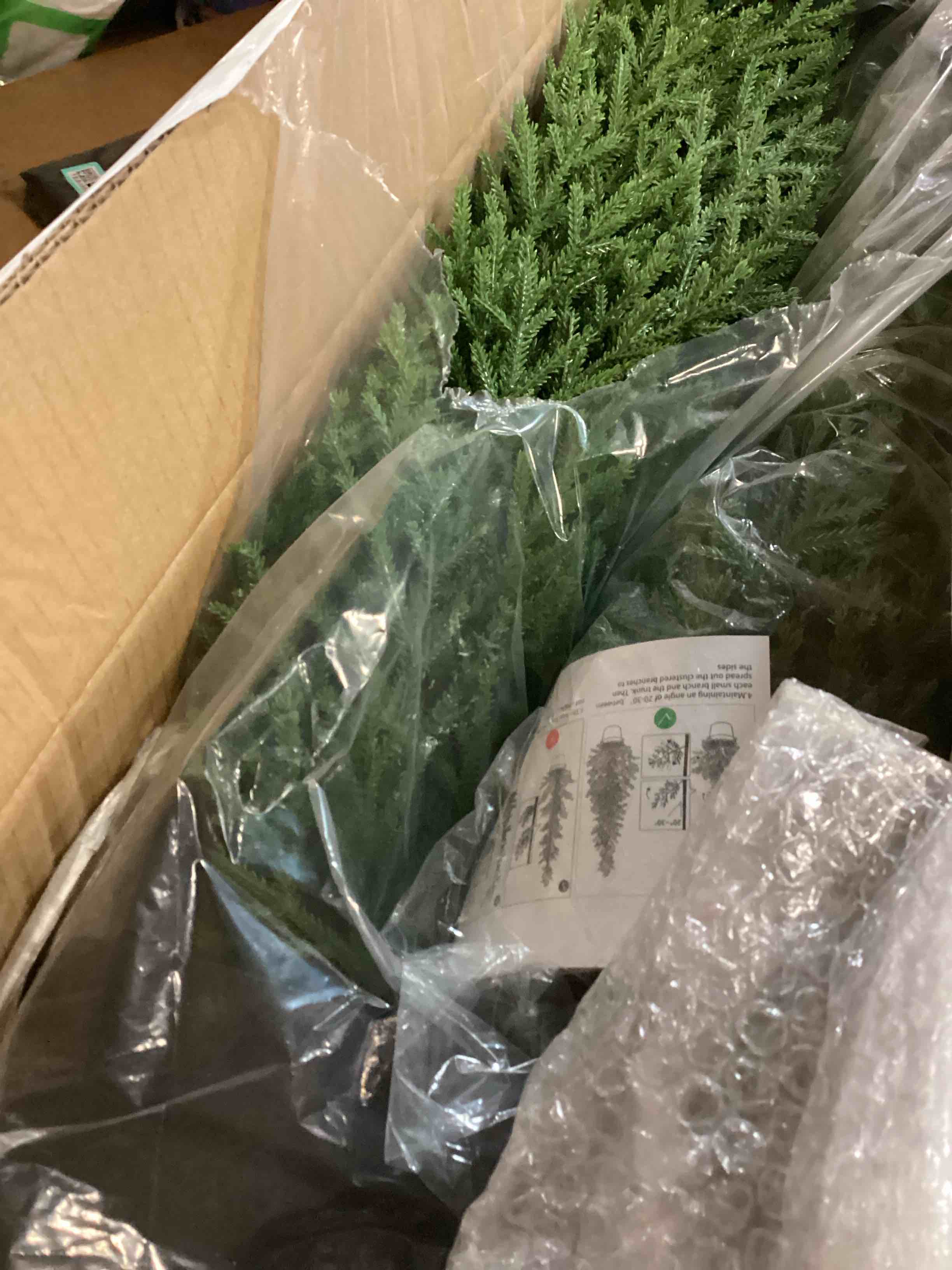https://s3.amazonaws.com/lotting-images-prod/bidfta/TEA1953565_1745420621154.jpeg