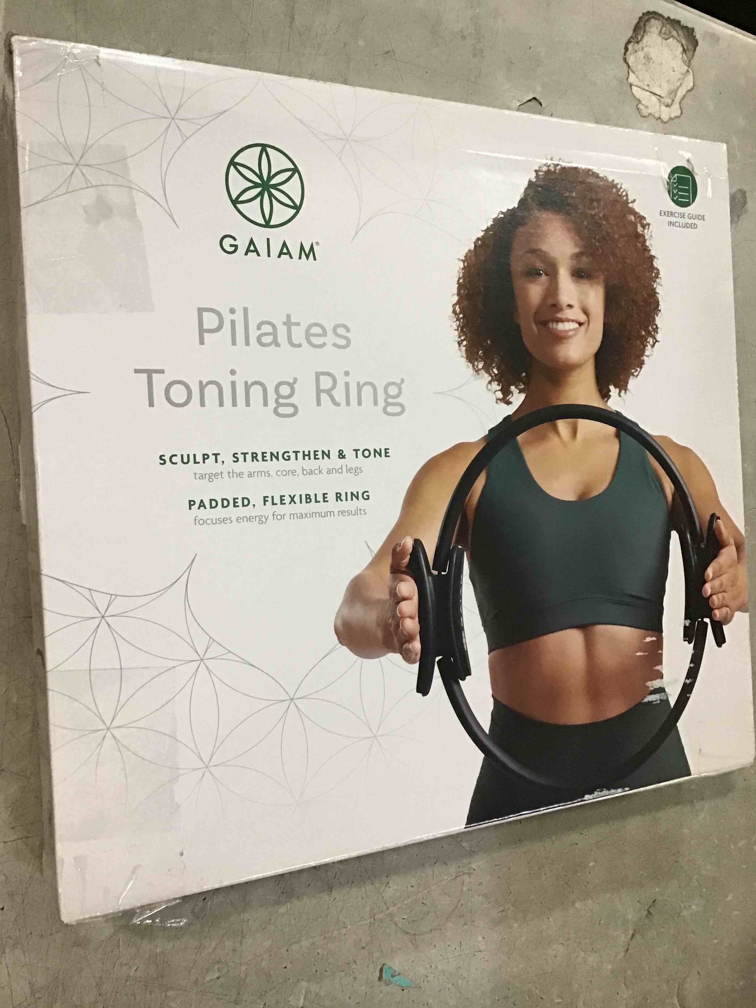 https://s3.amazonaws.com/lotting-images-prod/bidfta/TEA1953810_1745589038211.jpeg