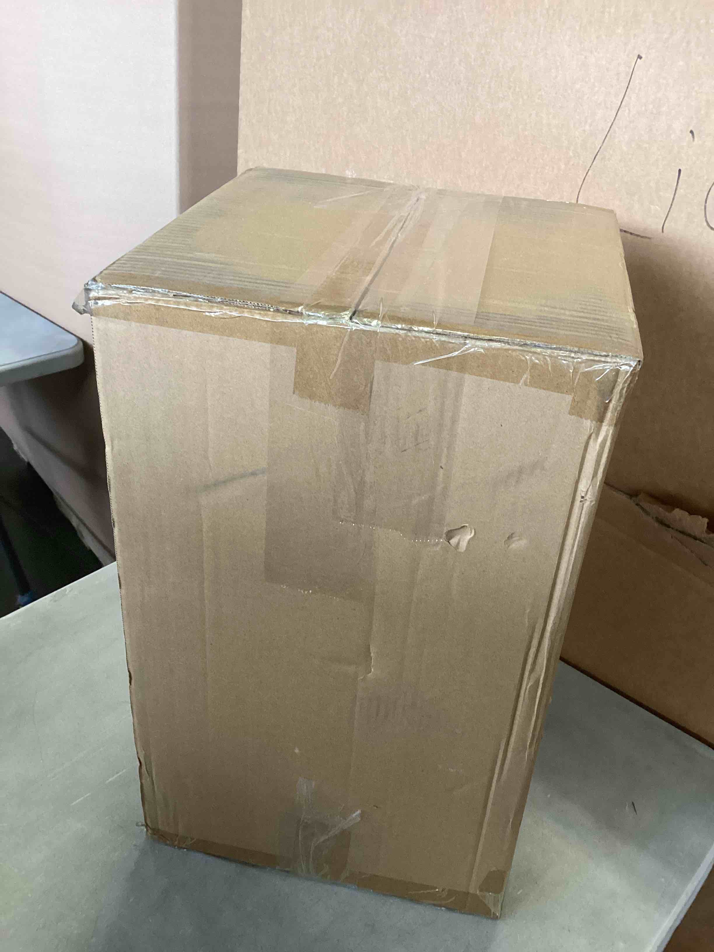 https://s3.amazonaws.com/lotting-images-prod/bidfta/TEA1954276_1743623532852.jpeg