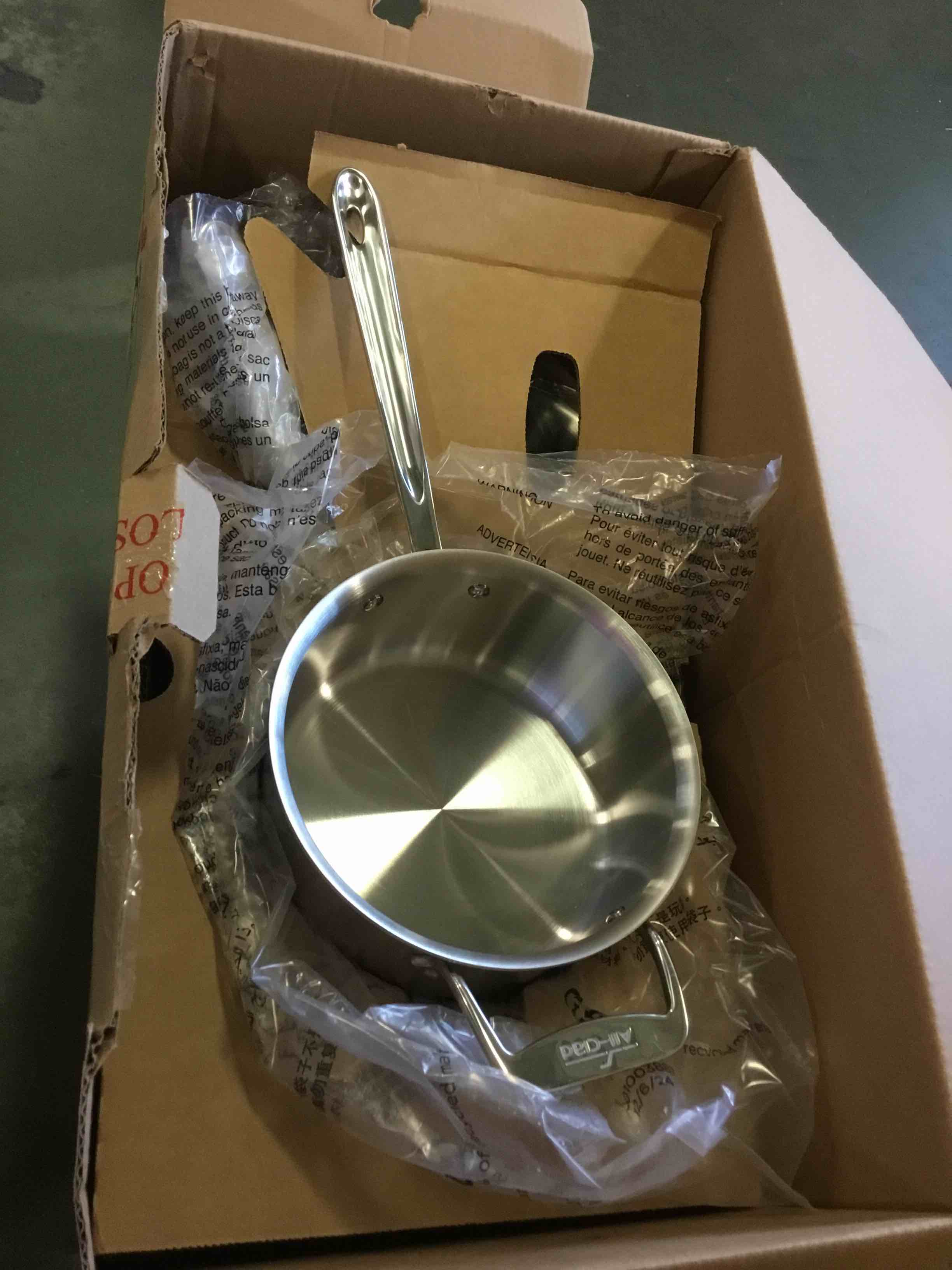https://s3.amazonaws.com/lotting-images-prod/bidfta/TEA1955292_1744134065593.jpeg