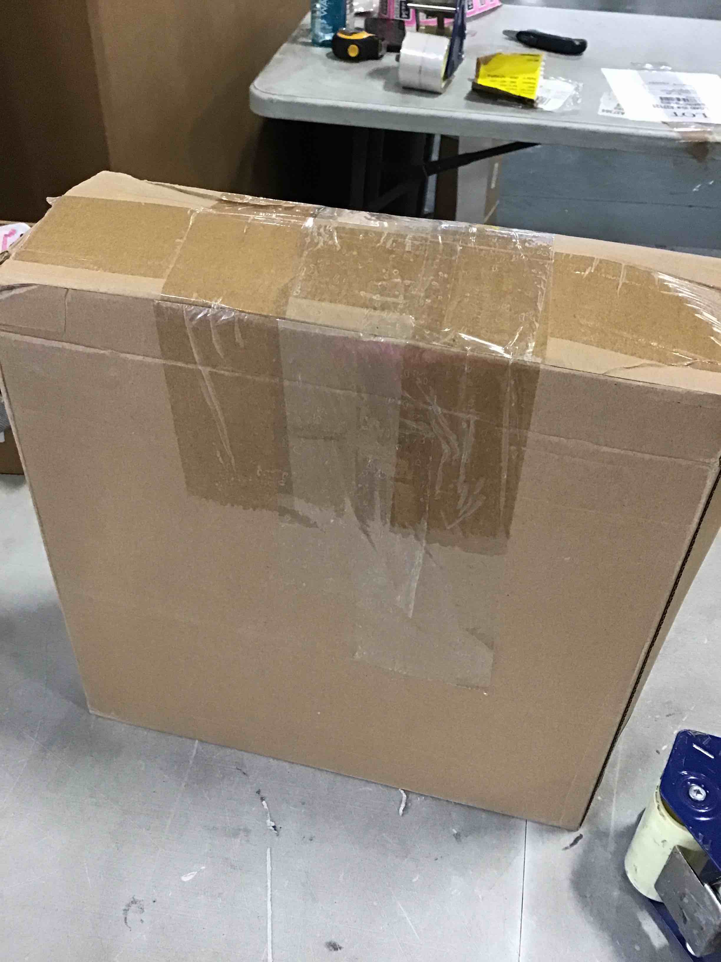 https://s3.amazonaws.com/lotting-images-prod/bidfta/TEA1955928_1744731757659.jpeg