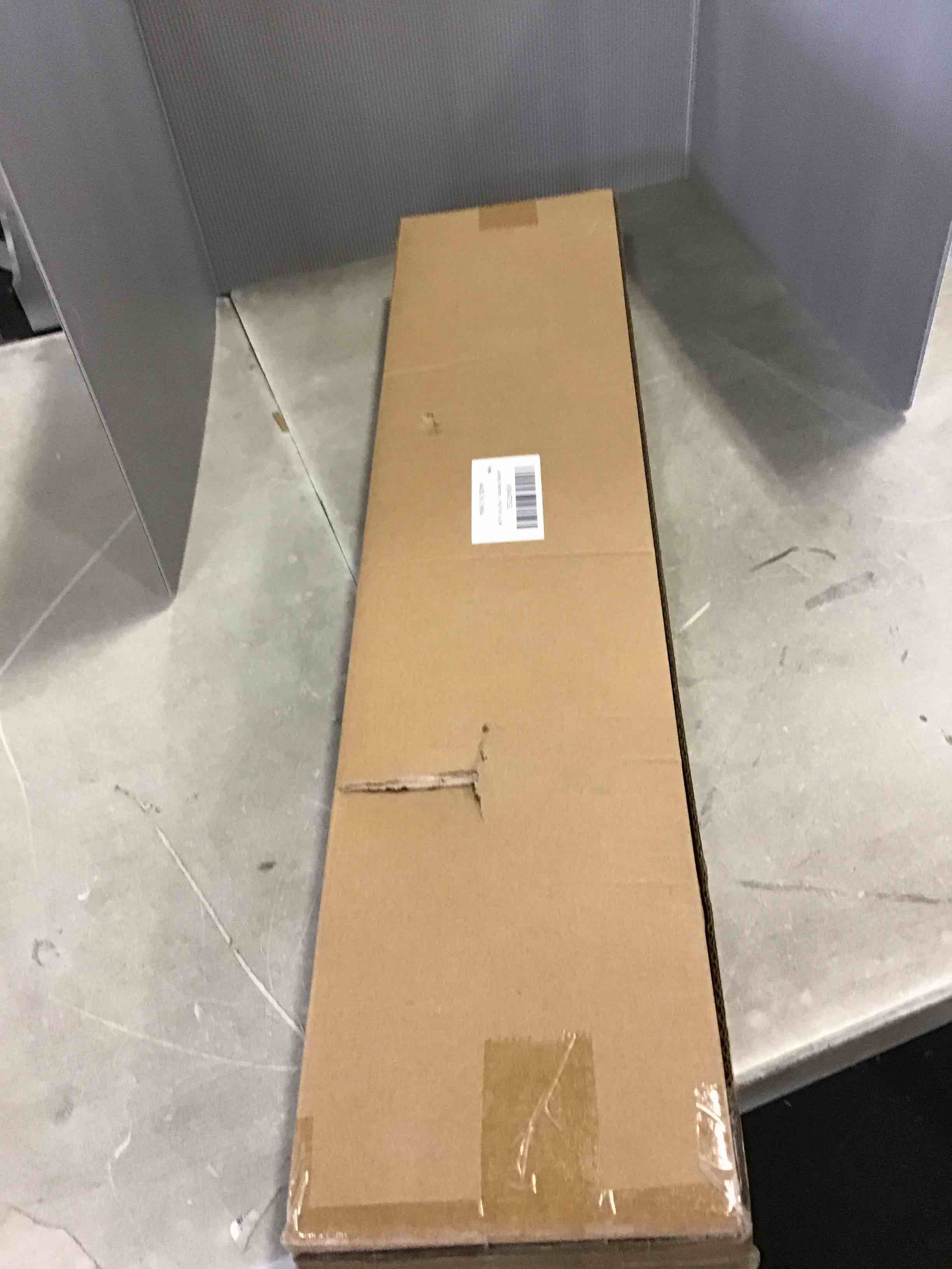 https://s3.amazonaws.com/lotting-images-prod/bidfta/TEA1956473_1744908872628.jpeg