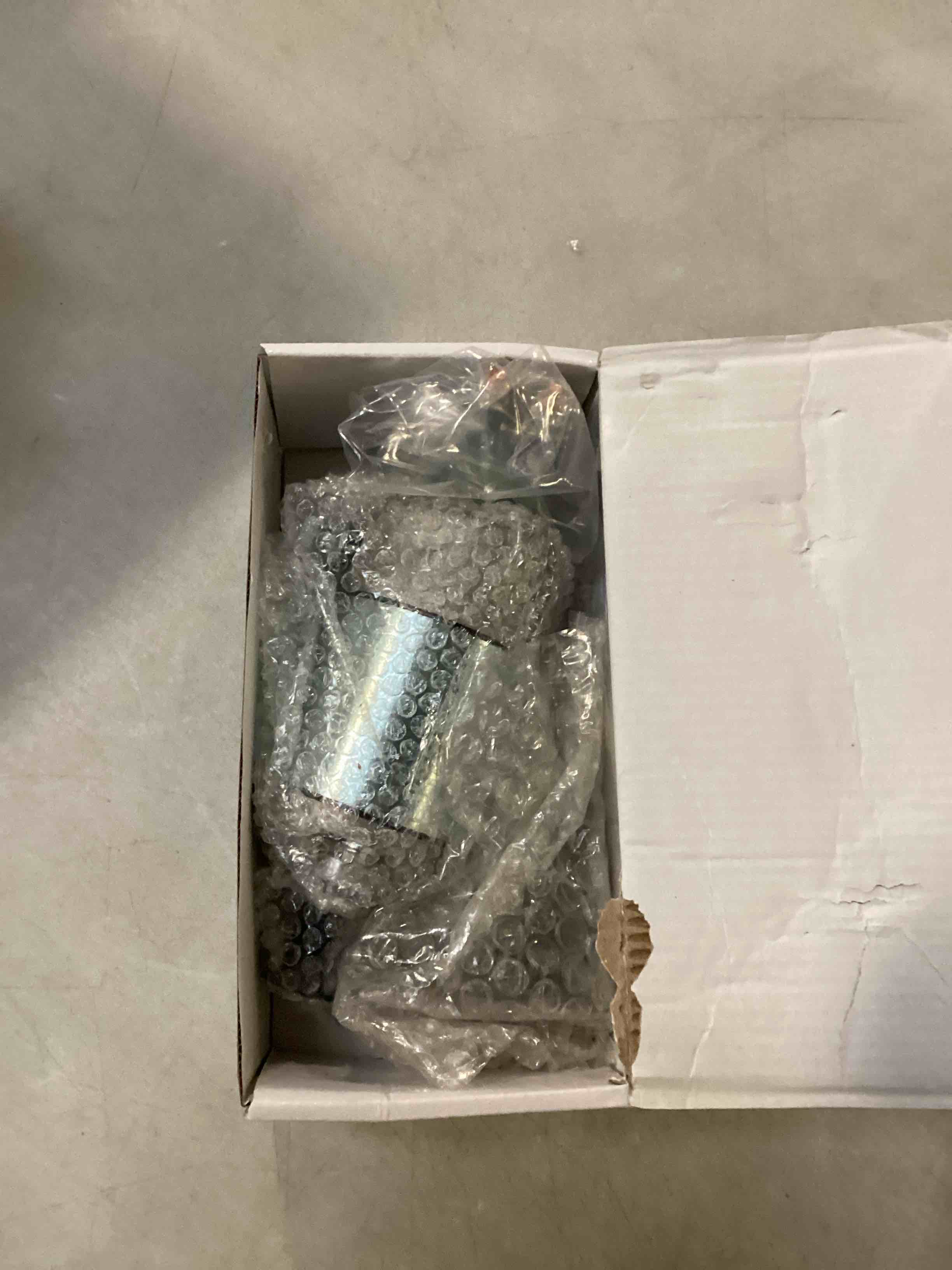 https://s3.amazonaws.com/lotting-images-prod/bidfta/TEA1957468_1743512239472.jpeg