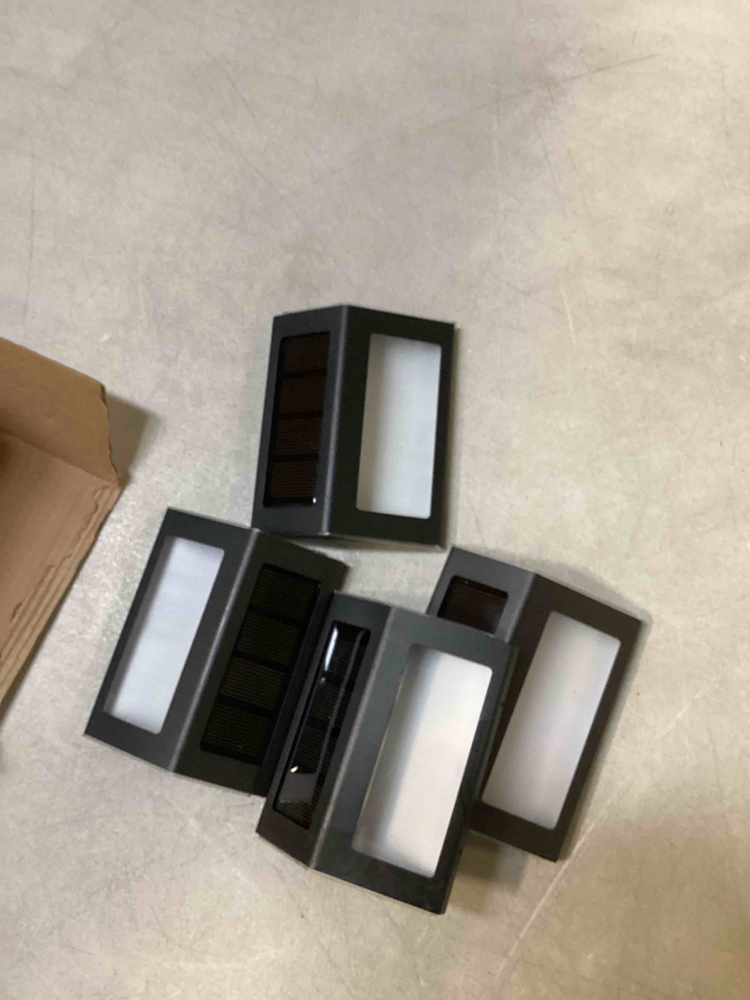 https://s3.amazonaws.com/lotting-images-prod/bidfta/TEA1958151_1743695240499.jpeg