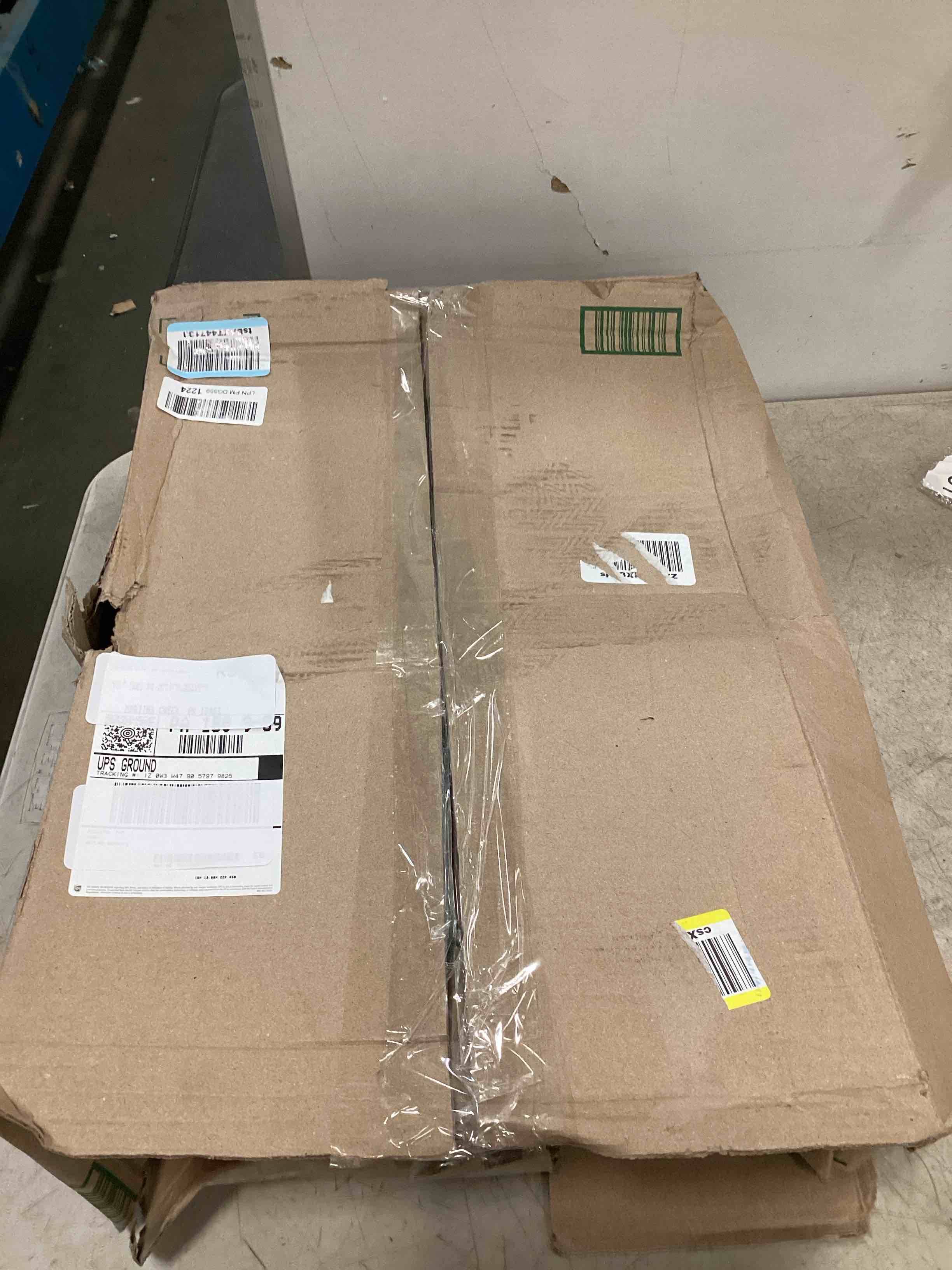 https://s3.amazonaws.com/lotting-images-prod/bidfta/TEA1958399_1743789854528.jpeg