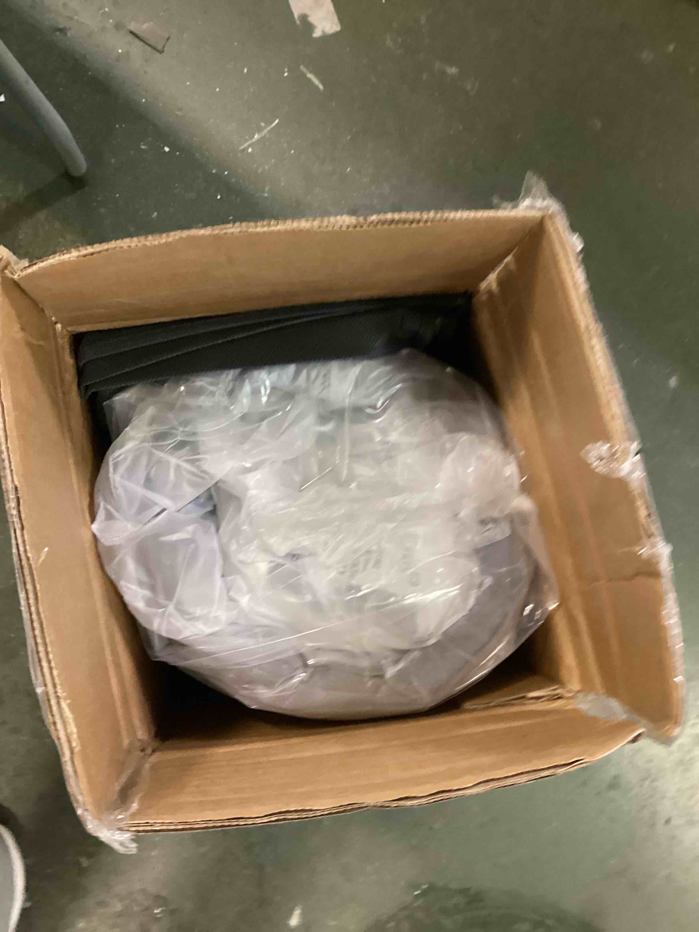 https://s3.amazonaws.com/lotting-images-prod/bidfta/TEA1958555_1744041673530.jpeg
