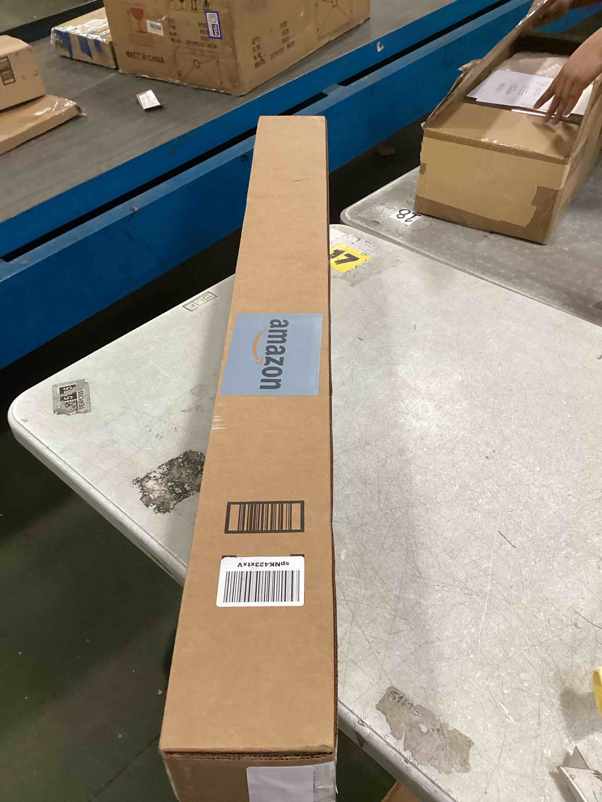 https://s3.amazonaws.com/lotting-images-prod/bidfta/TEA1959592_1744729659027.jpeg