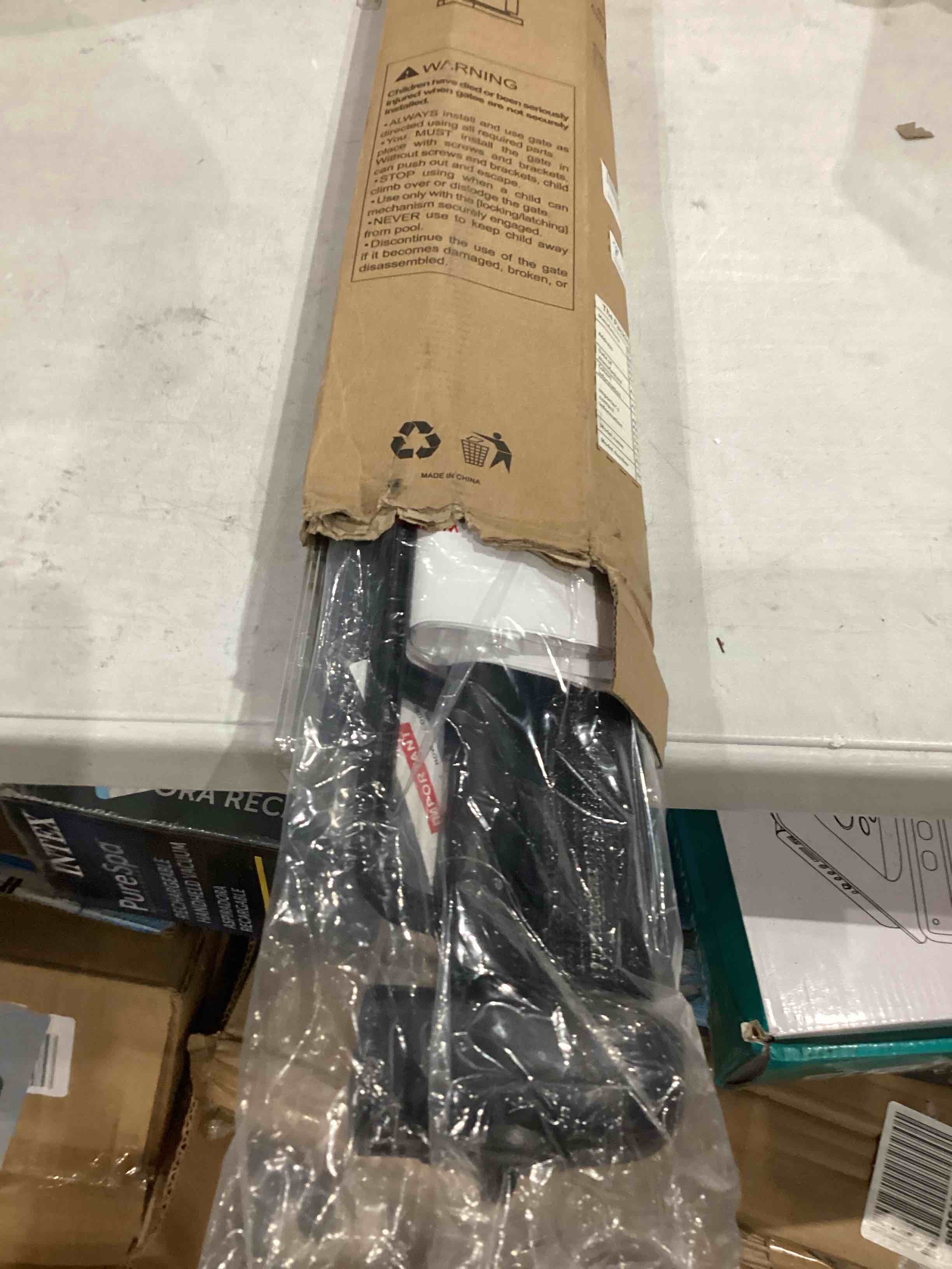 https://s3.amazonaws.com/lotting-images-prod/bidfta/TEA1960037_1751975897692.jpeg