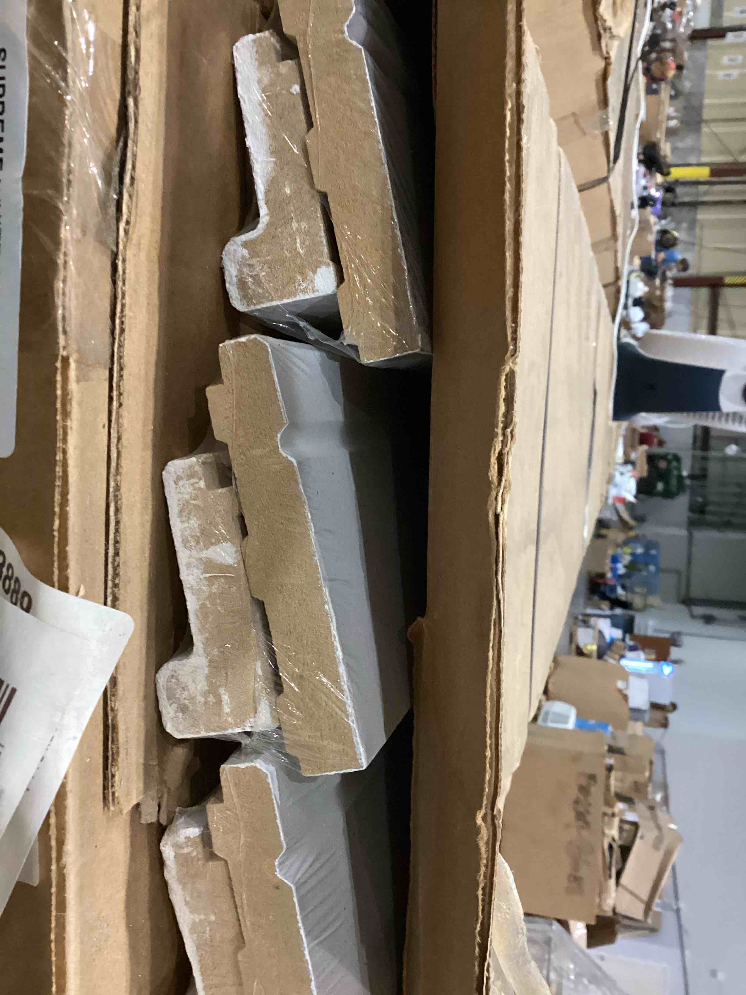 https://s3.amazonaws.com/lotting-images-prod/bidfta/TEA1960188_1752762955558.jpeg