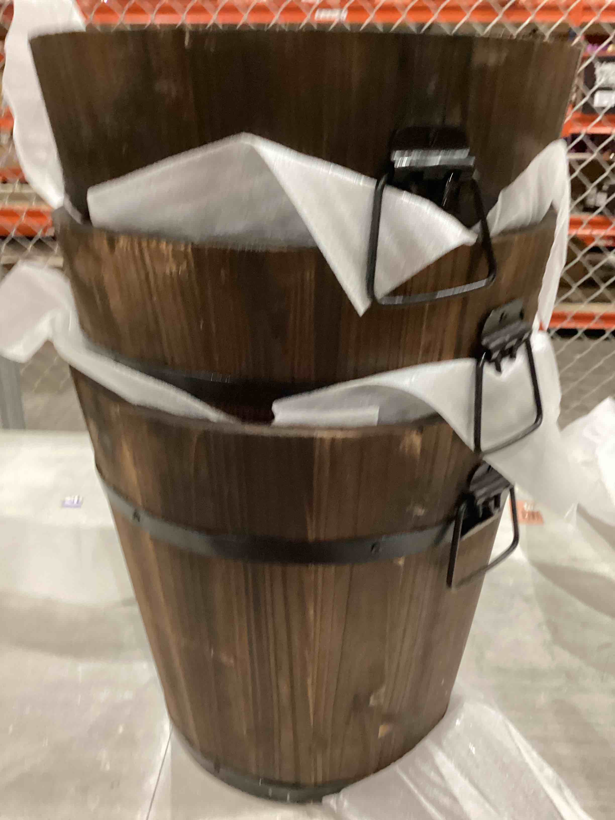 https://s3.amazonaws.com/lotting-images-prod/bidfta/TEA1960251_1752771609689.jpeg