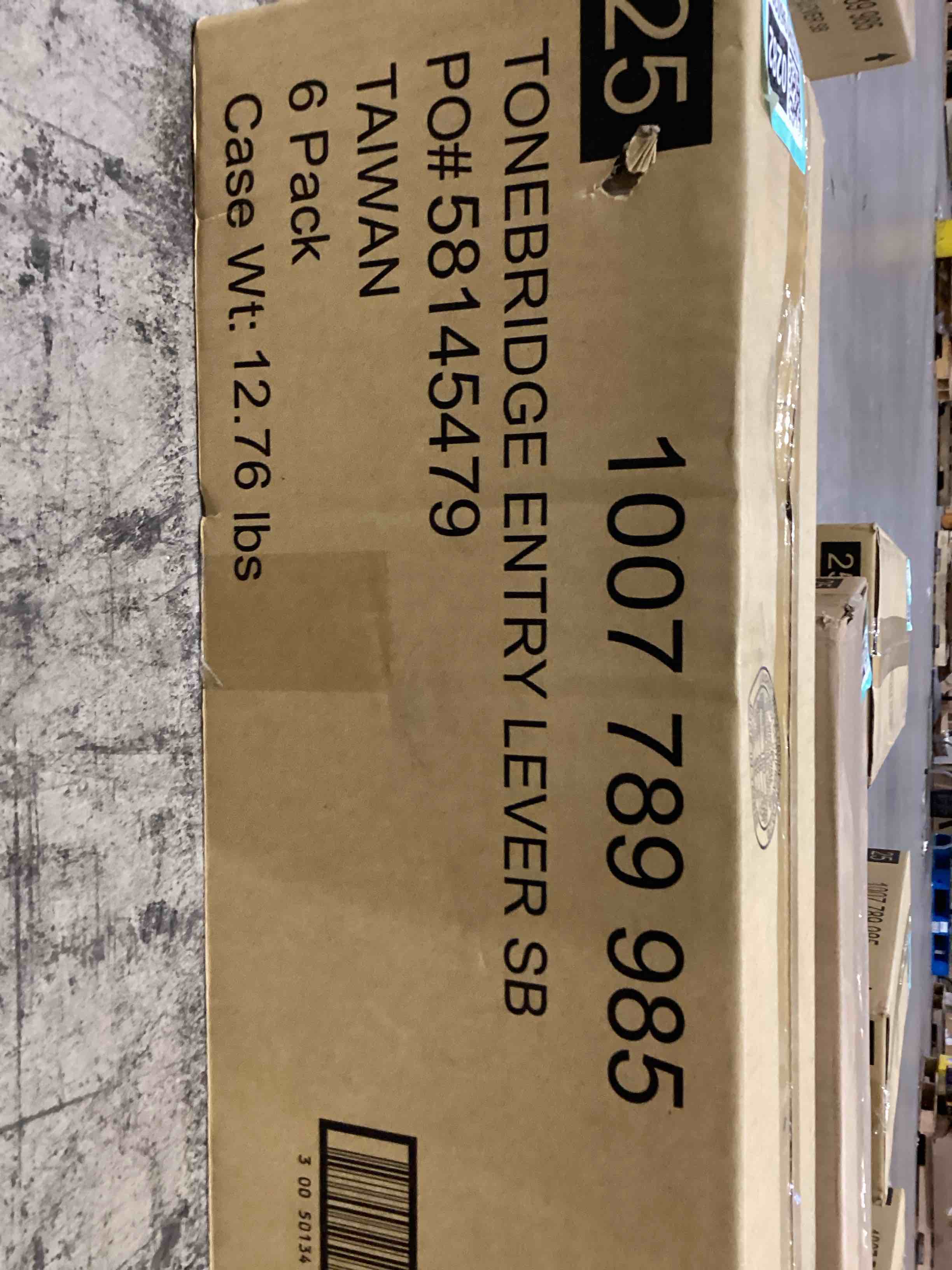 https://s3.amazonaws.com/lotting-images-prod/bidfta/TEA1960329_1752774396824.jpeg