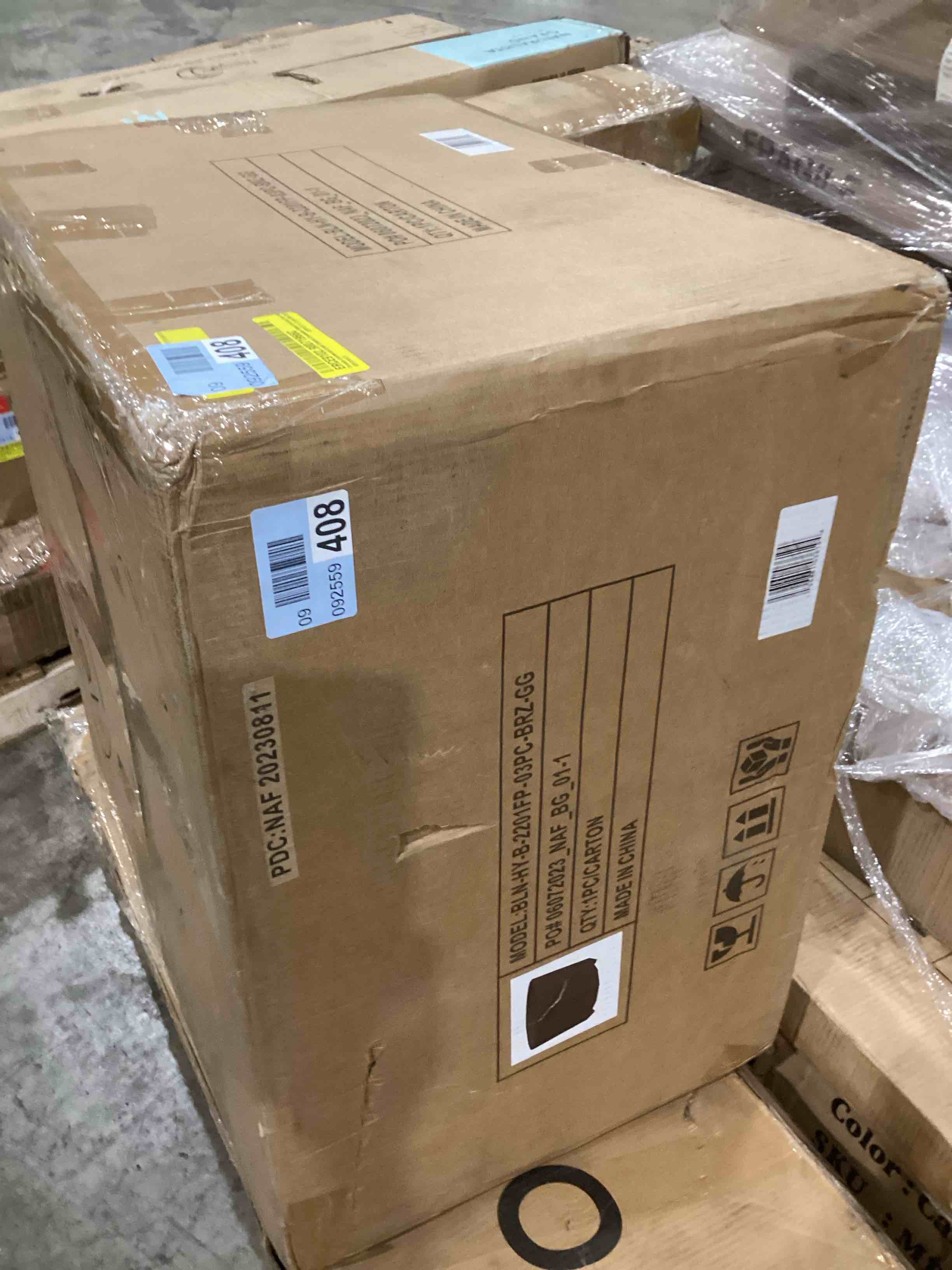https://s3.amazonaws.com/lotting-images-prod/bidfta/TEA1966013_1754321869222.jpeg