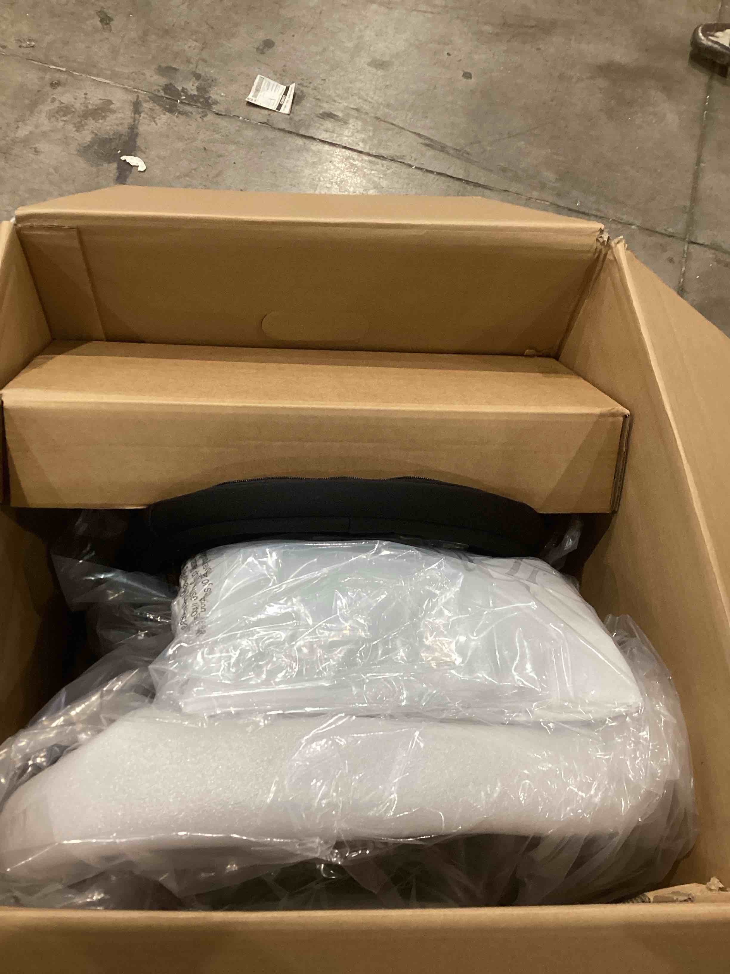 https://s3.amazonaws.com/lotting-images-prod/bidfta/TEA1966030_1754334453502.jpeg