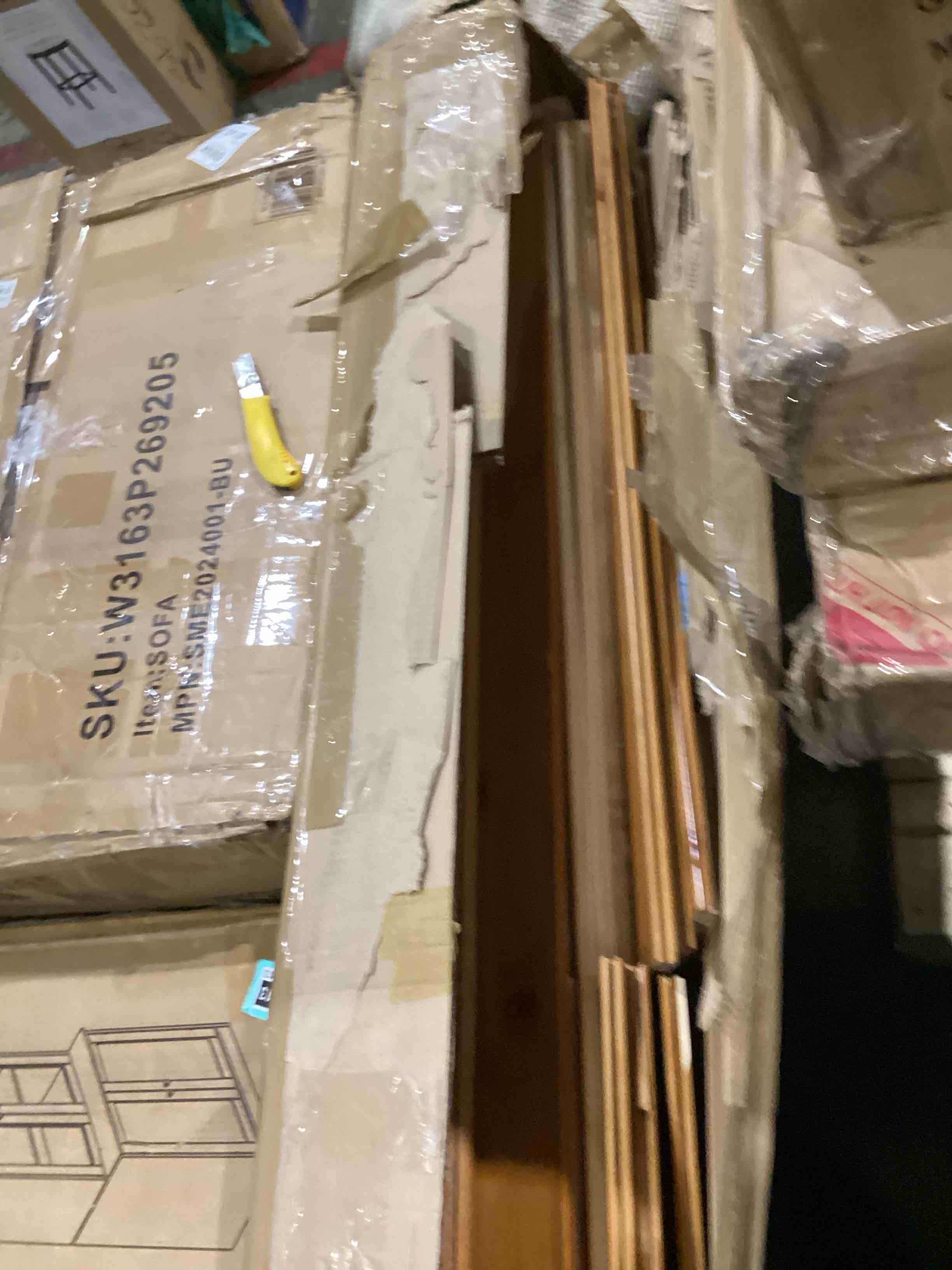 https://s3.amazonaws.com/lotting-images-prod/bidfta/TEA1966087_1754413656011.jpeg