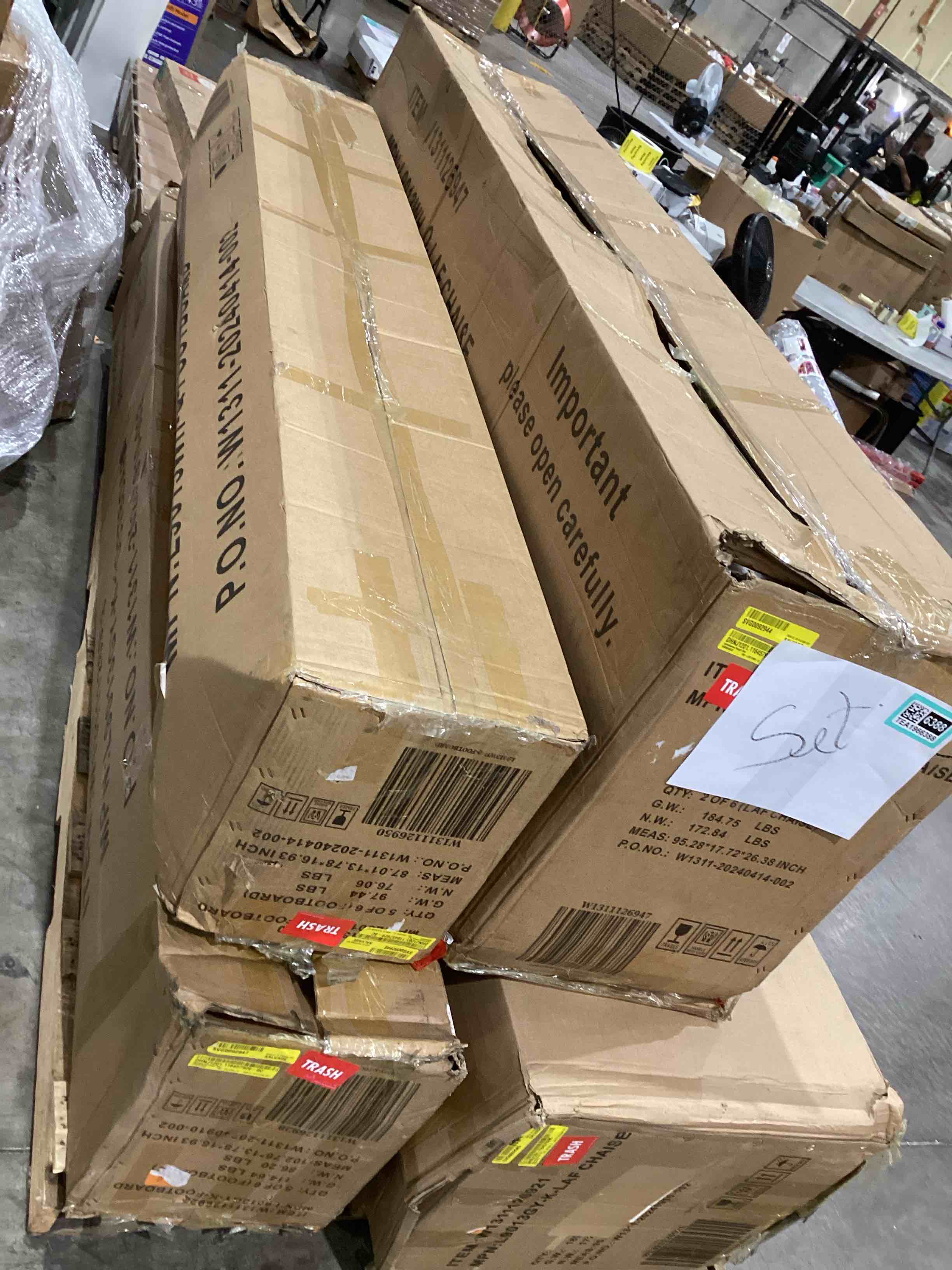 https://s3.amazonaws.com/lotting-images-prod/bidfta/TEA1966388_1756379819659.jpeg