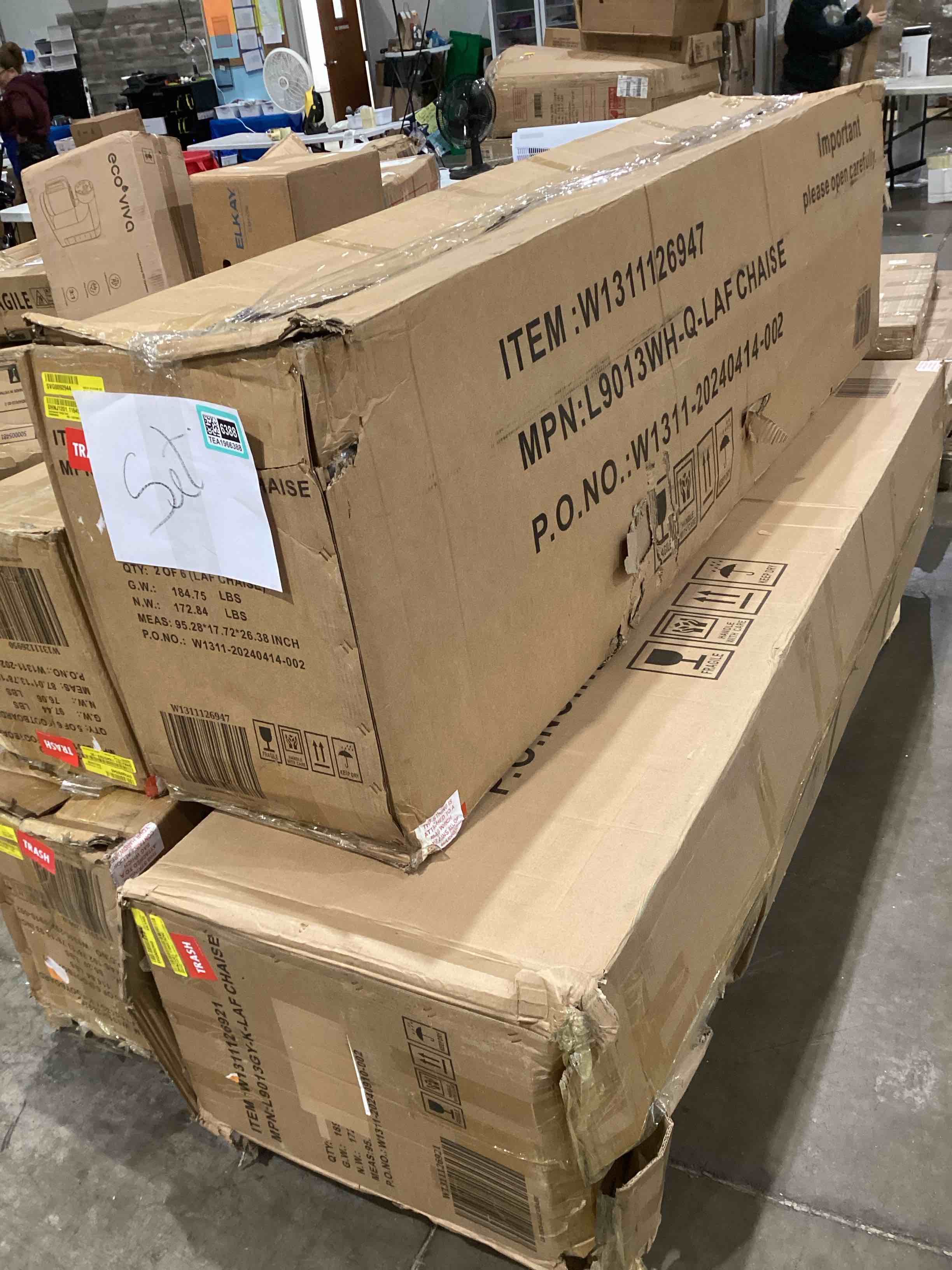 https://s3.amazonaws.com/lotting-images-prod/bidfta/TEA1966388_1756379827040.jpeg