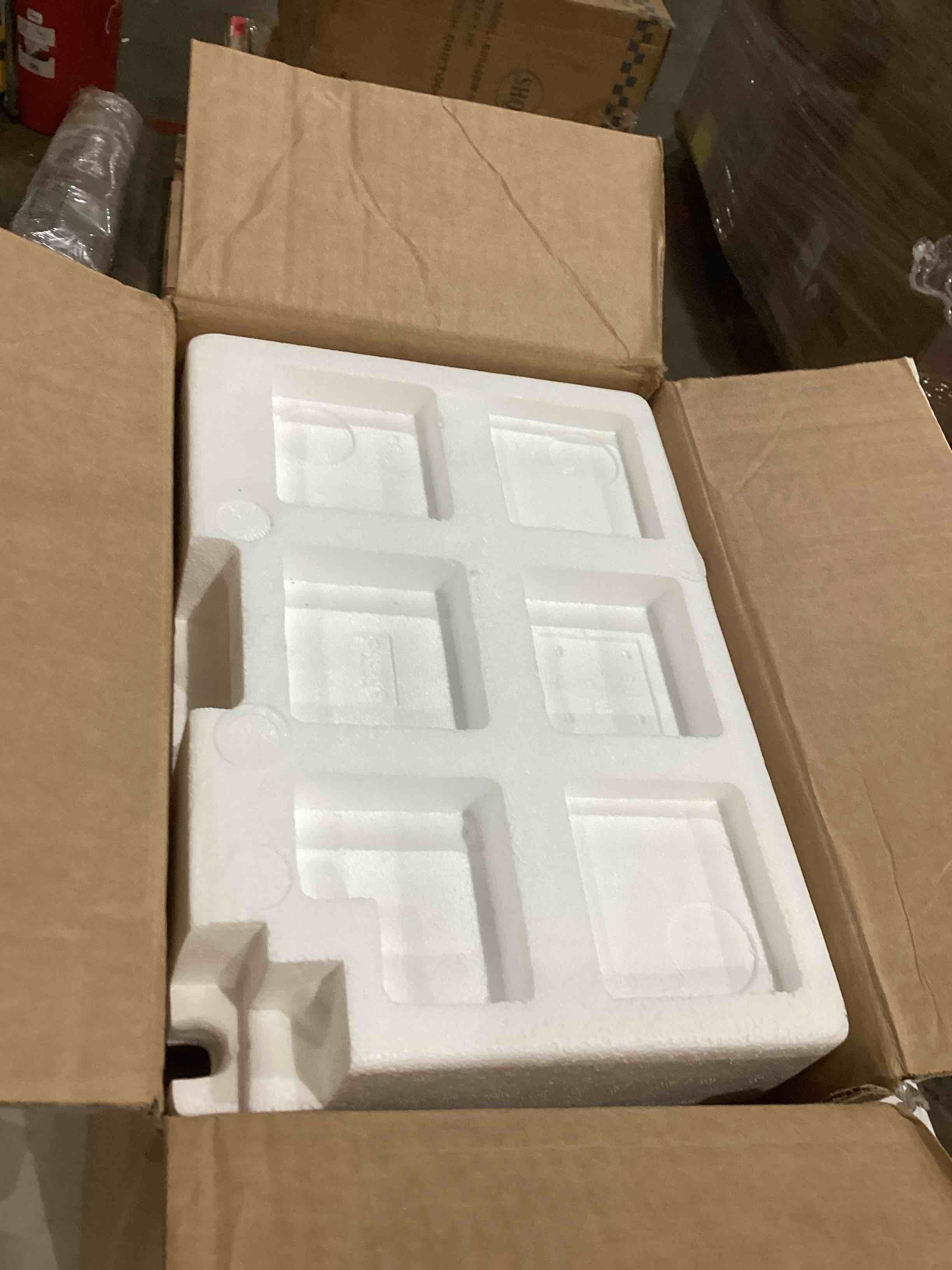 https://s3.amazonaws.com/lotting-images-prod/bidfta/TEA1966497_1756479645659.jpeg