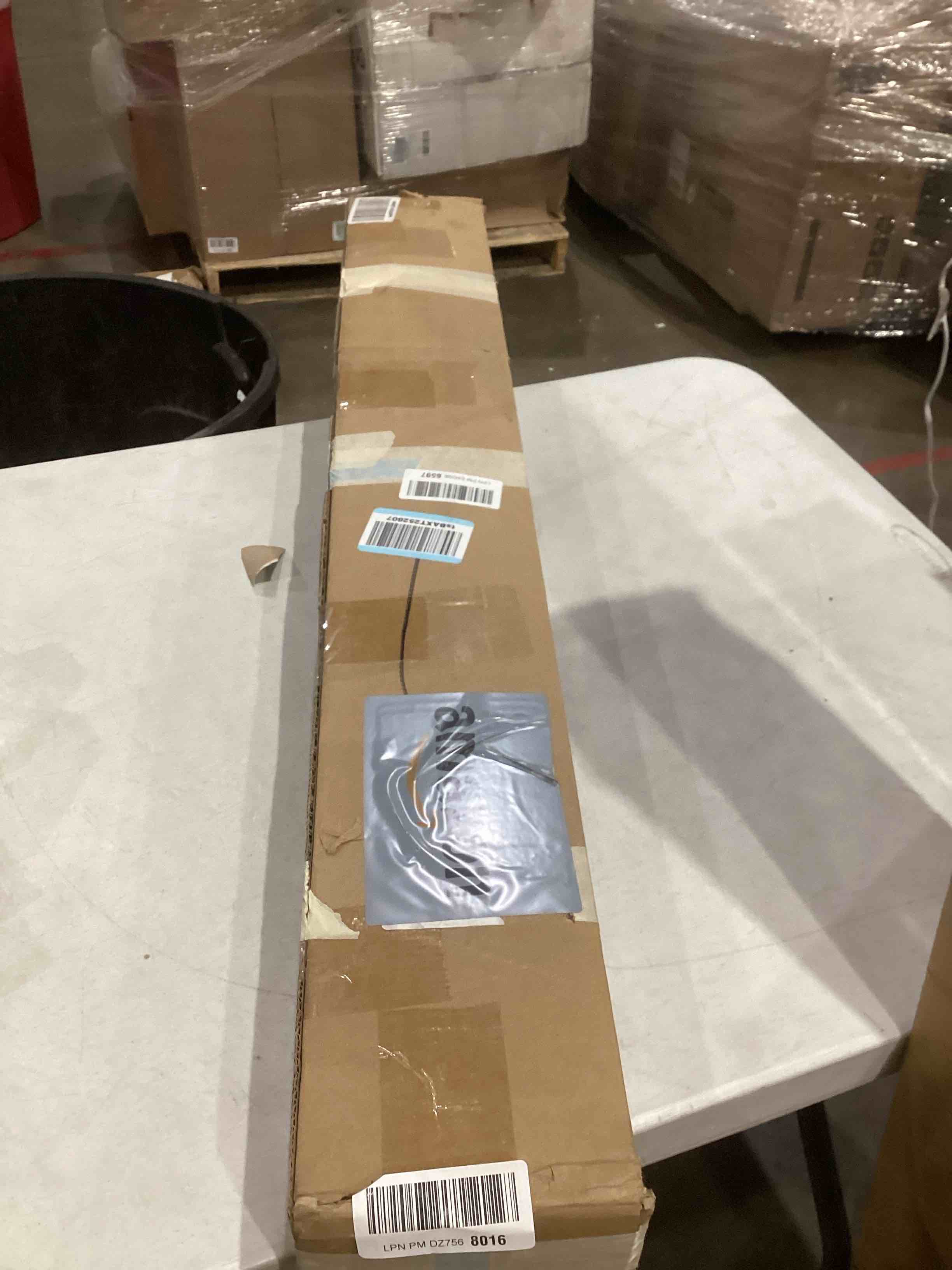 https://s3.amazonaws.com/lotting-images-prod/bidfta/TEA1966552_1756813478389.jpeg