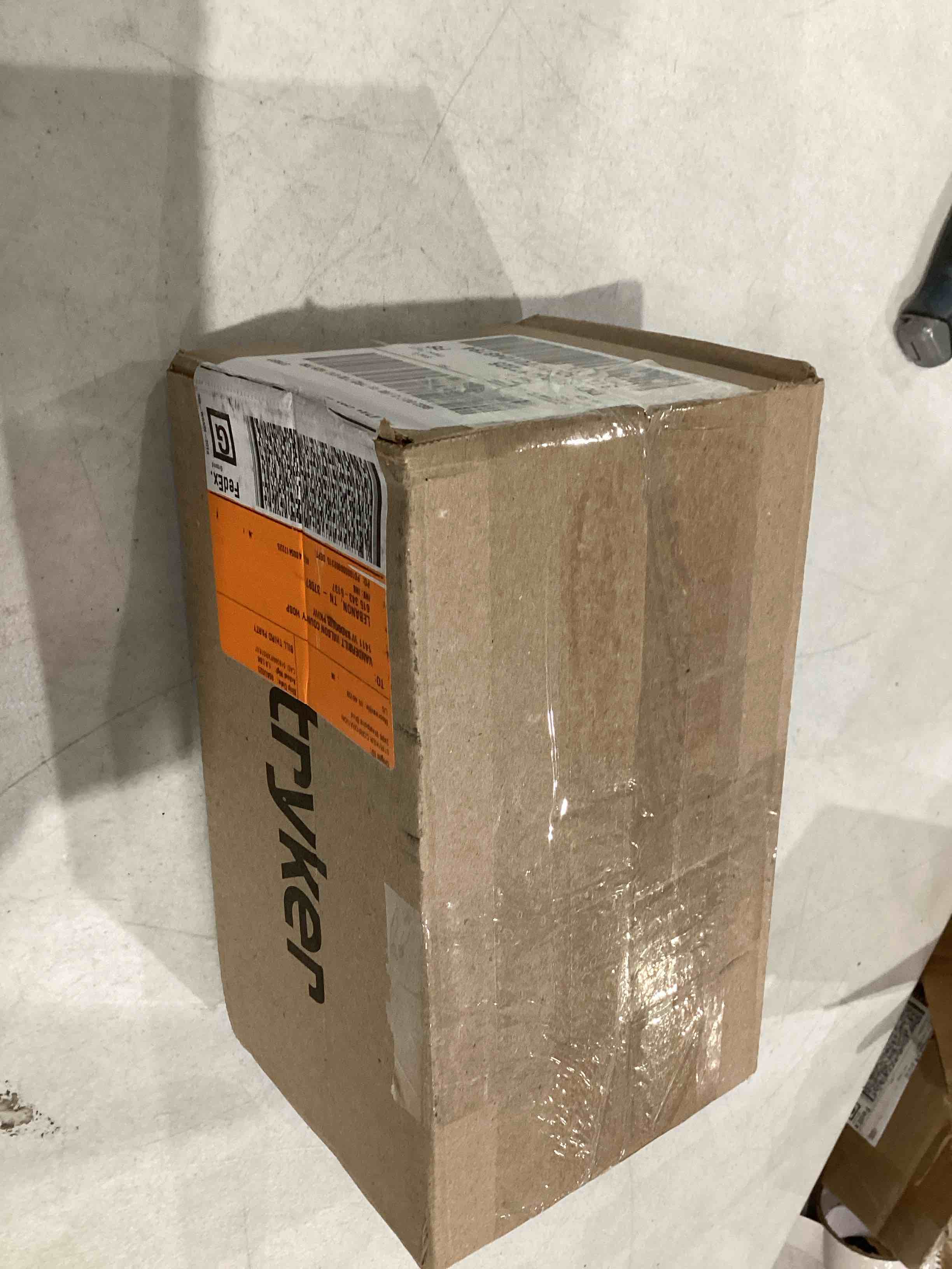 https://s3.amazonaws.com/lotting-images-prod/bidfta/TEA1966588_1756824332206.jpeg