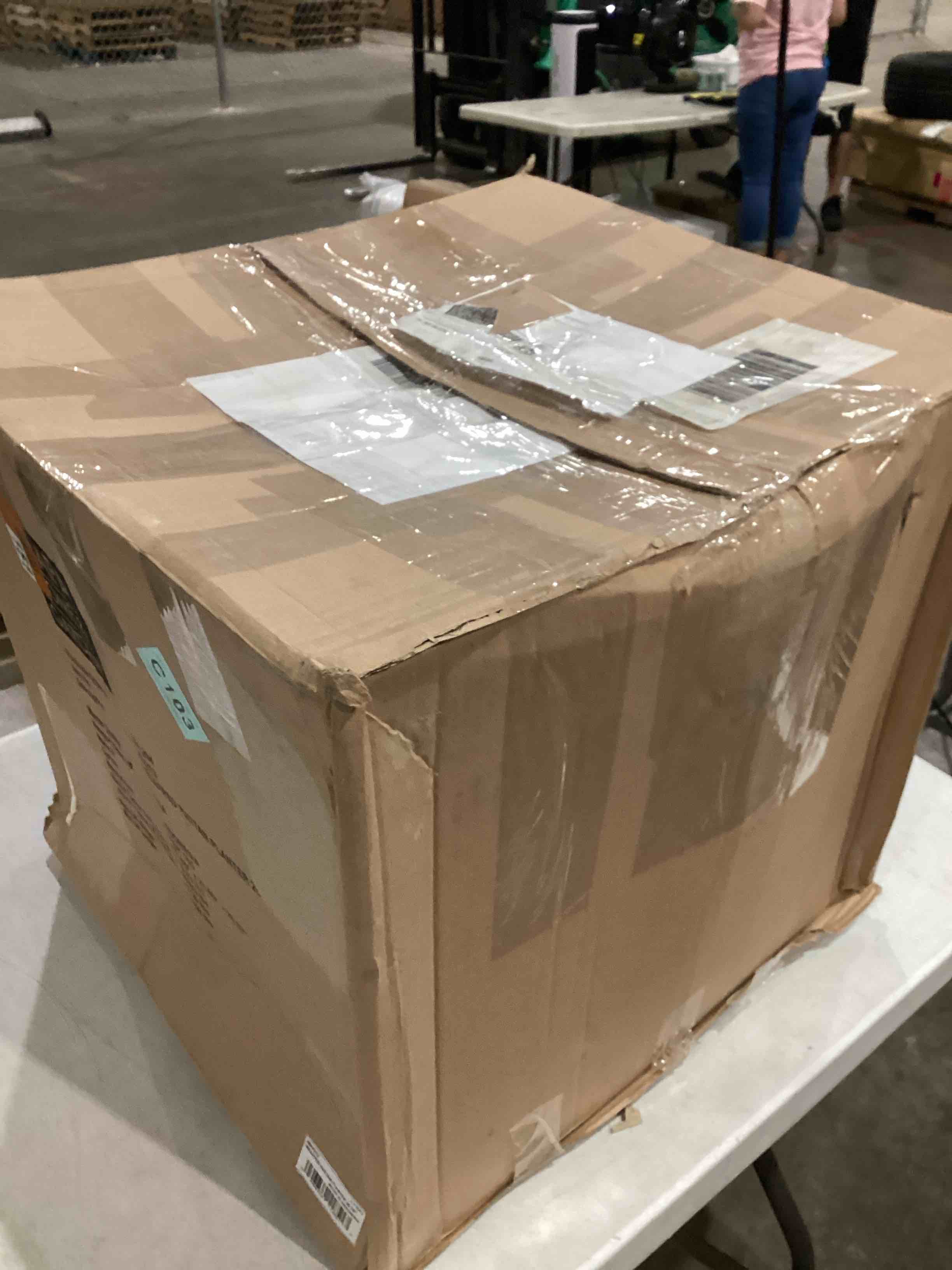 https://s3.amazonaws.com/lotting-images-prod/bidfta/TEA1966630_1756898081277.jpeg